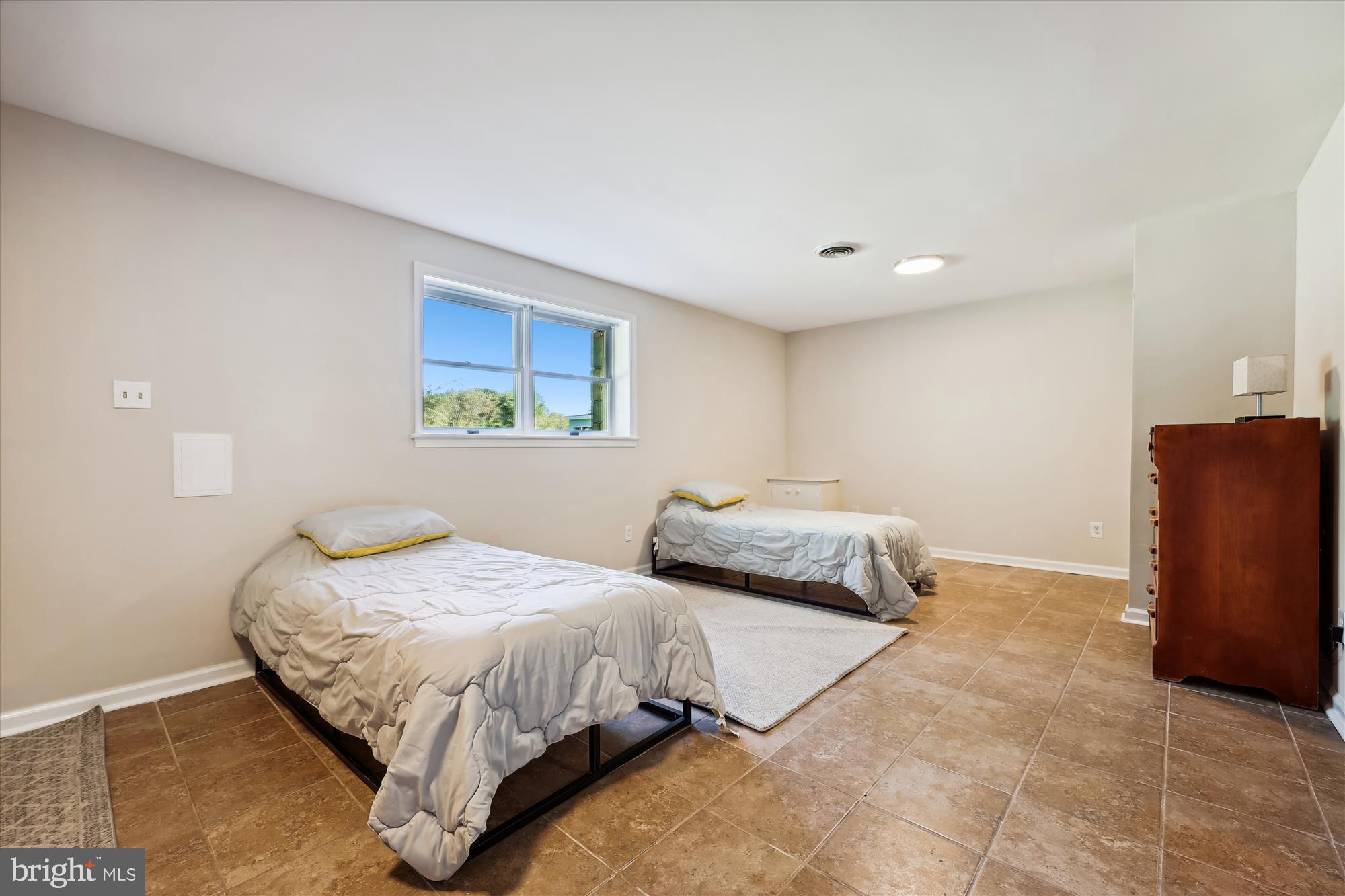 DARNESTOWN OUTSIDE - Residential