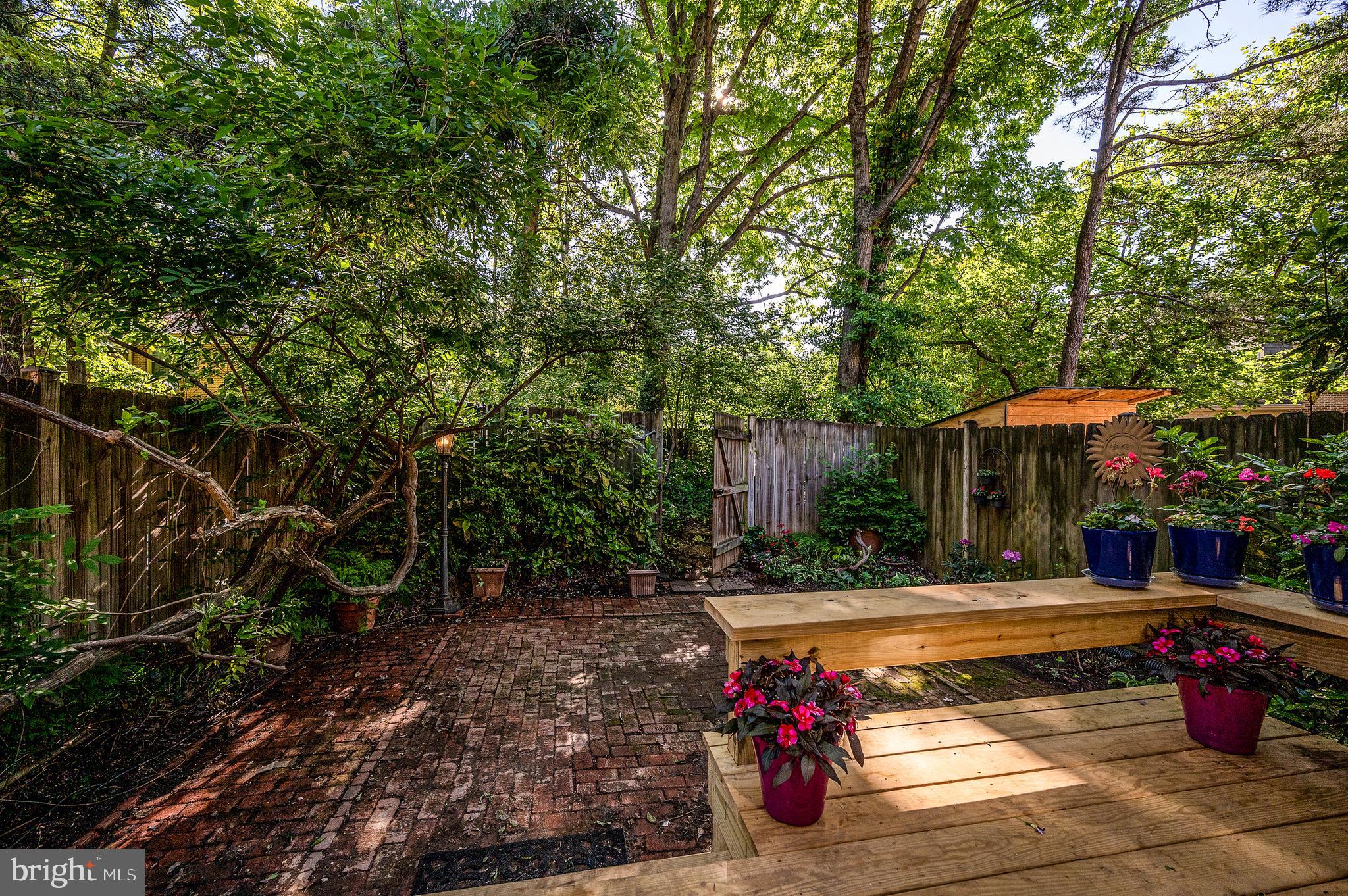 WOODLYNNE COMMUNITY - Residential