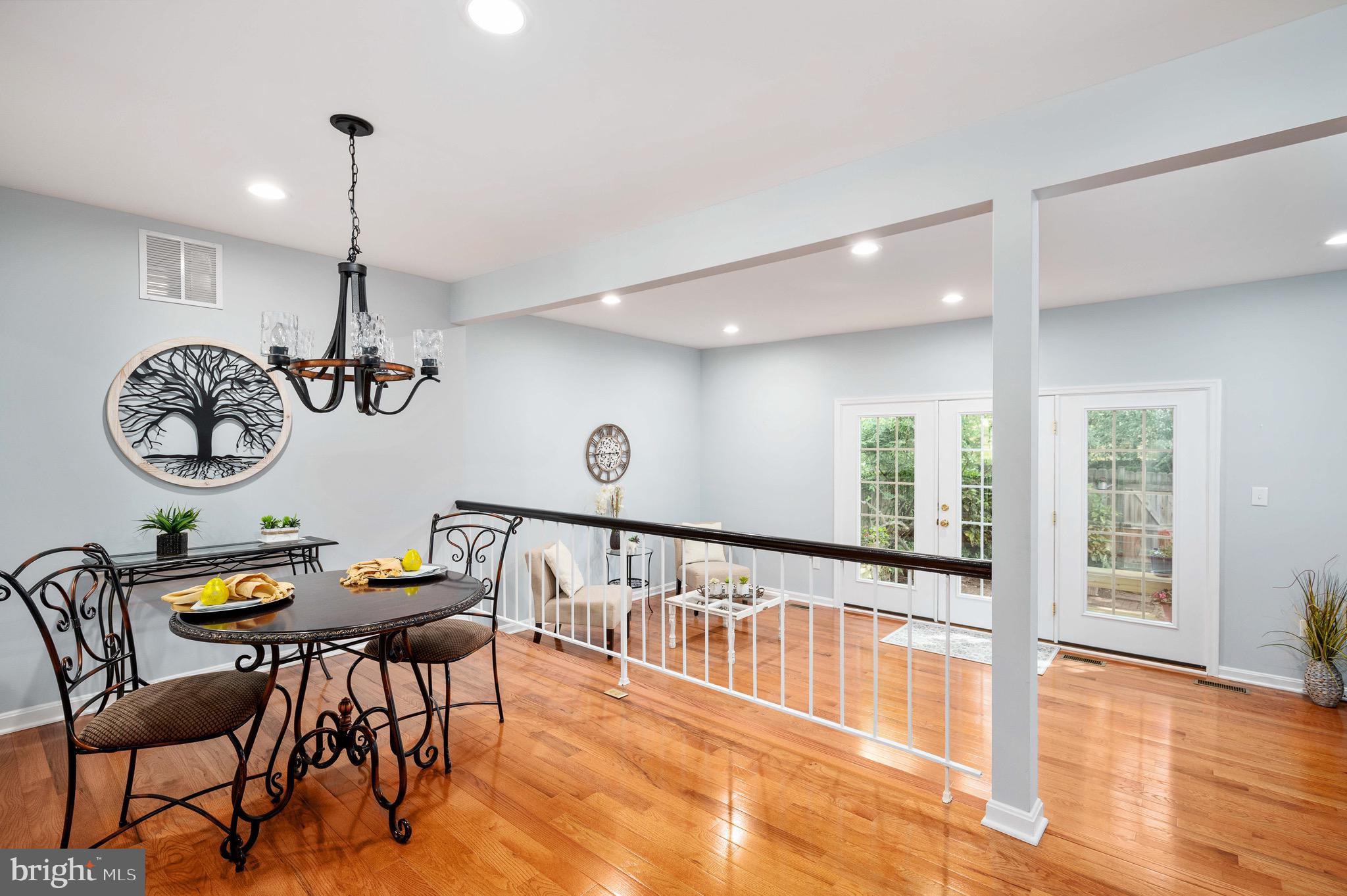 WOODLYNNE COMMUNITY - Residential