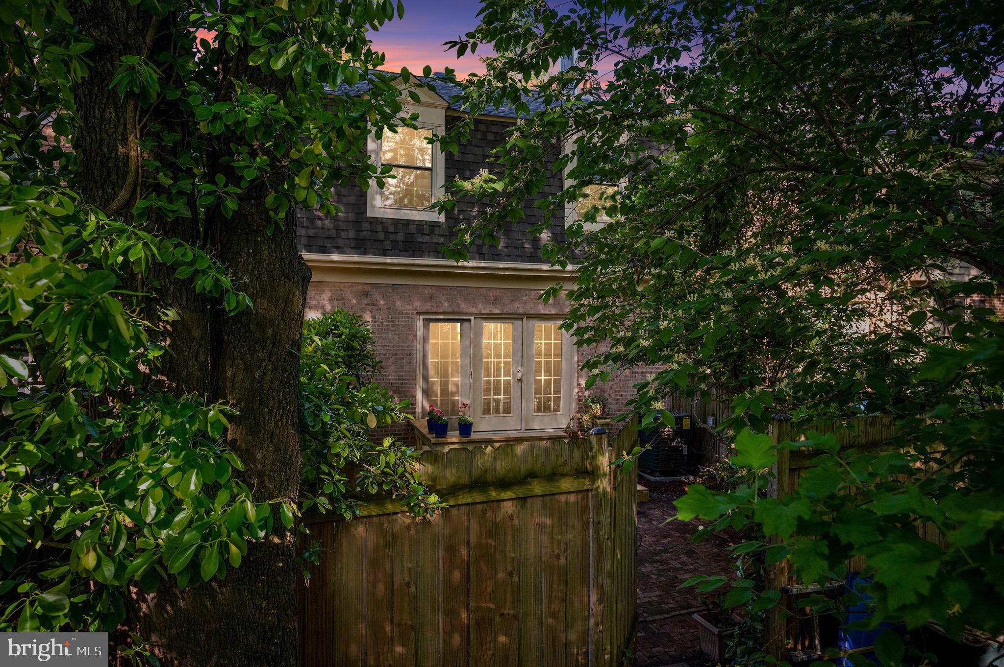 WOODLYNNE COMMUNITY - Residential