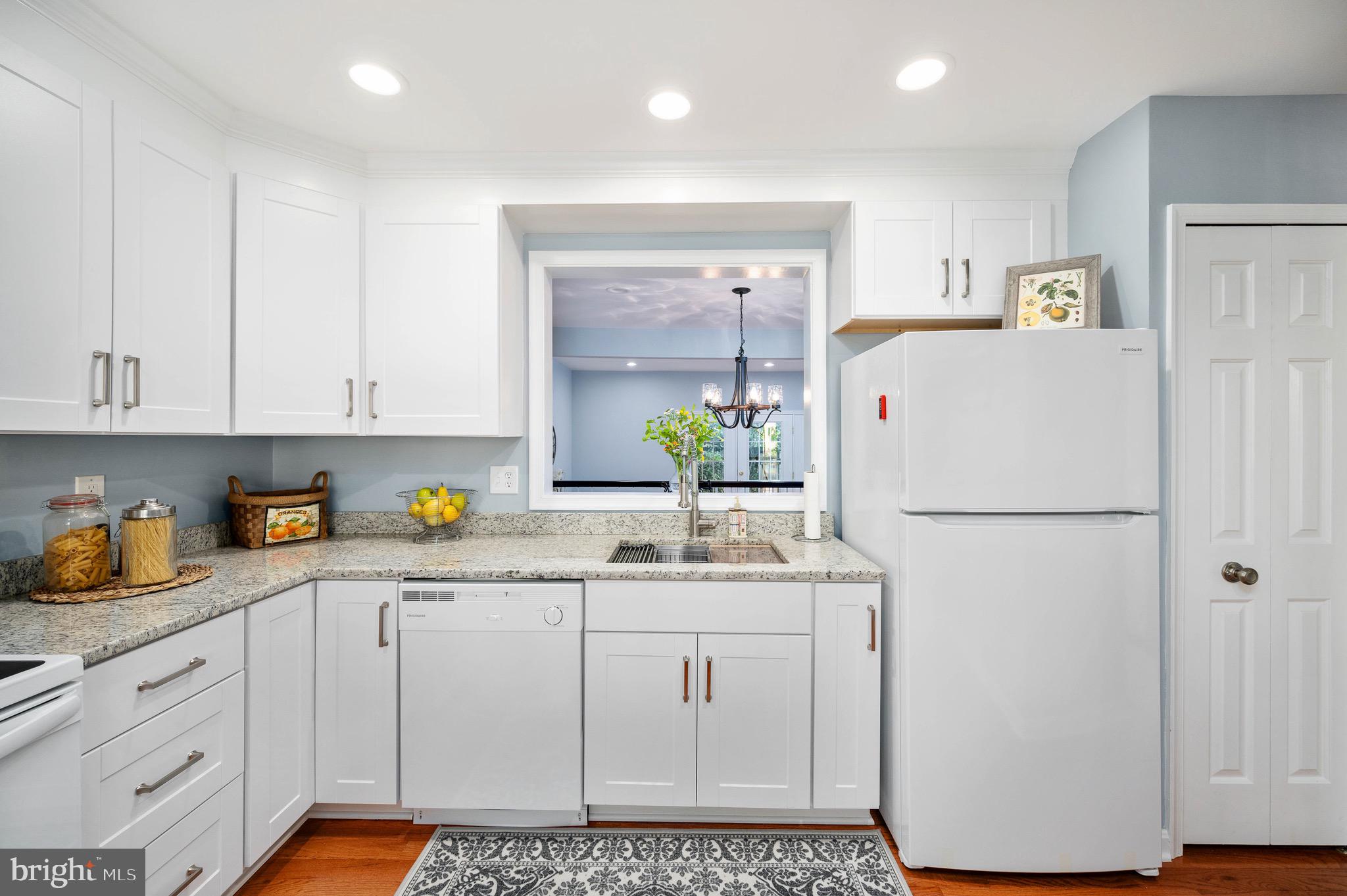 WOODLYNNE COMMUNITY - Residential