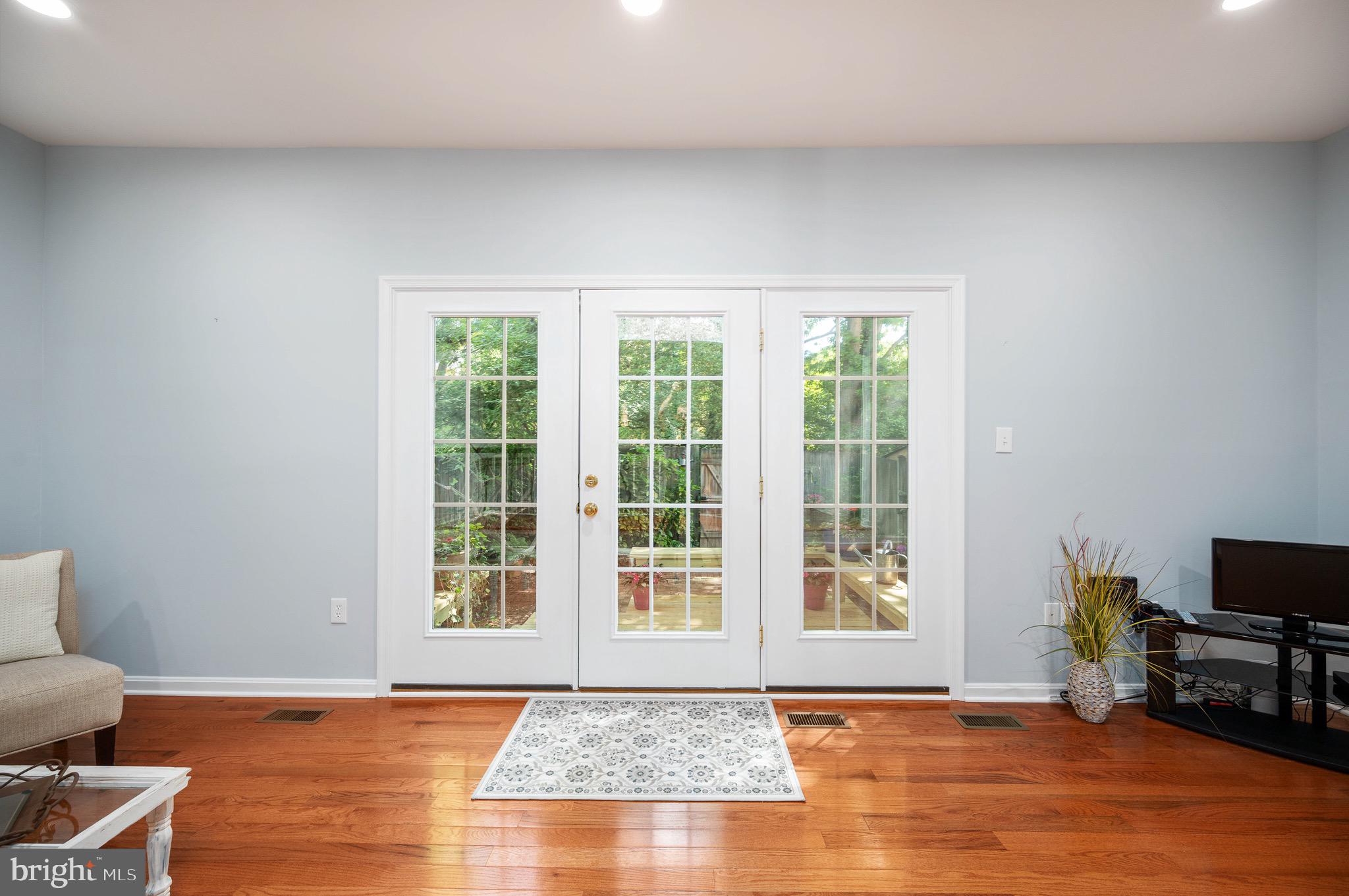 WOODLYNNE COMMUNITY - Residential