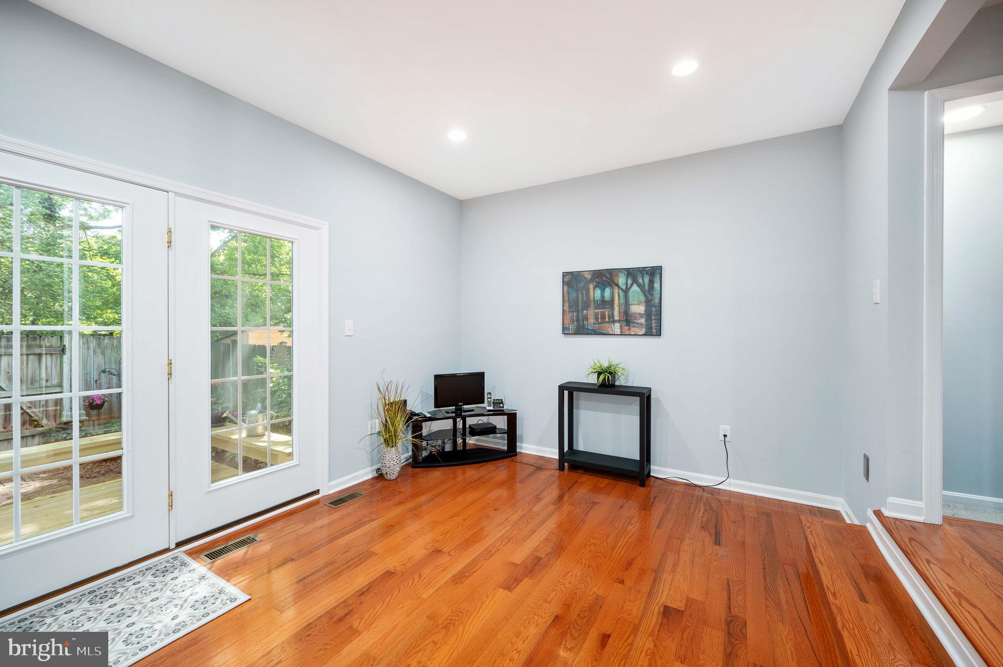 WOODLYNNE COMMUNITY - Residential