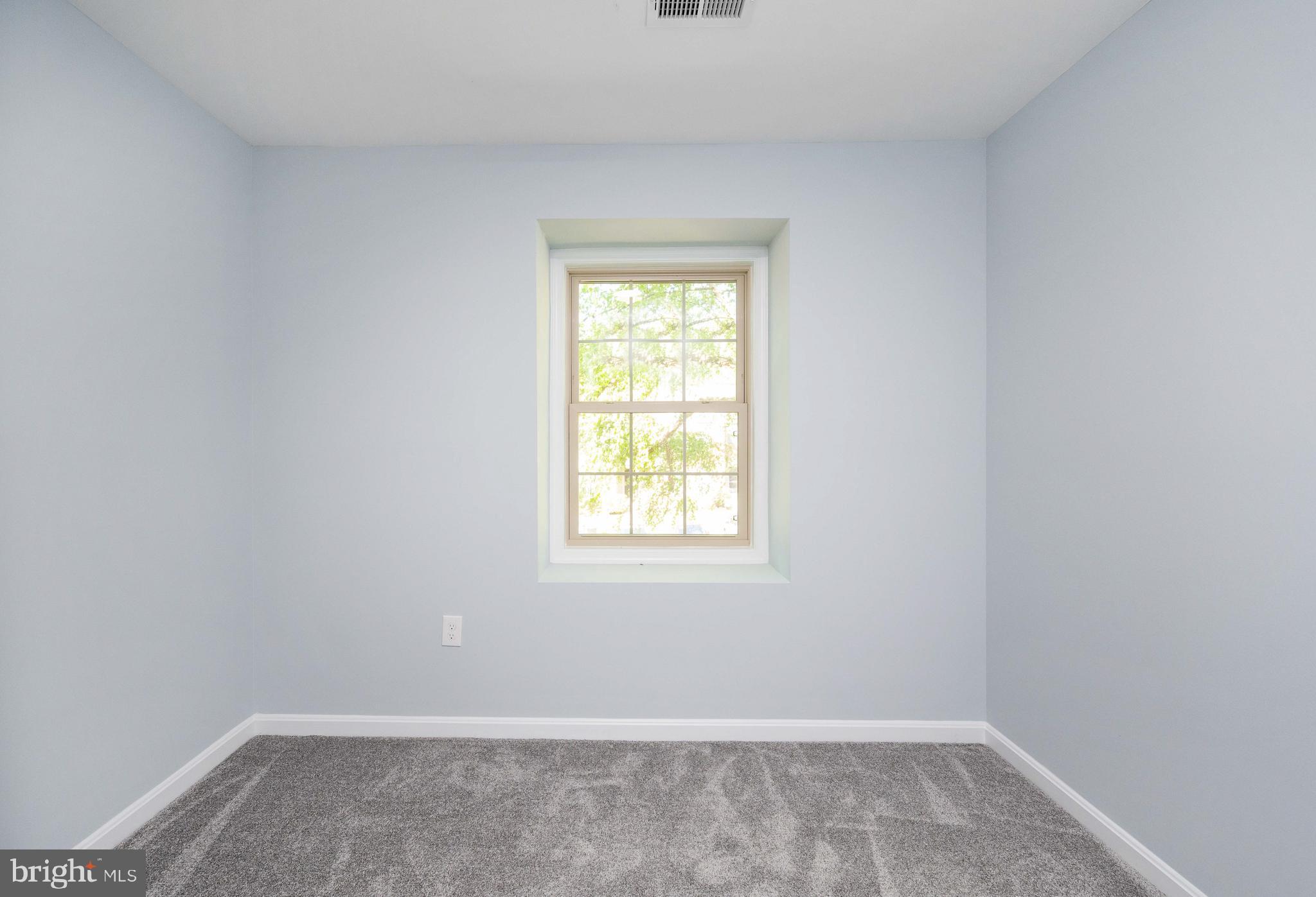 WOODLYNNE COMMUNITY - Residential