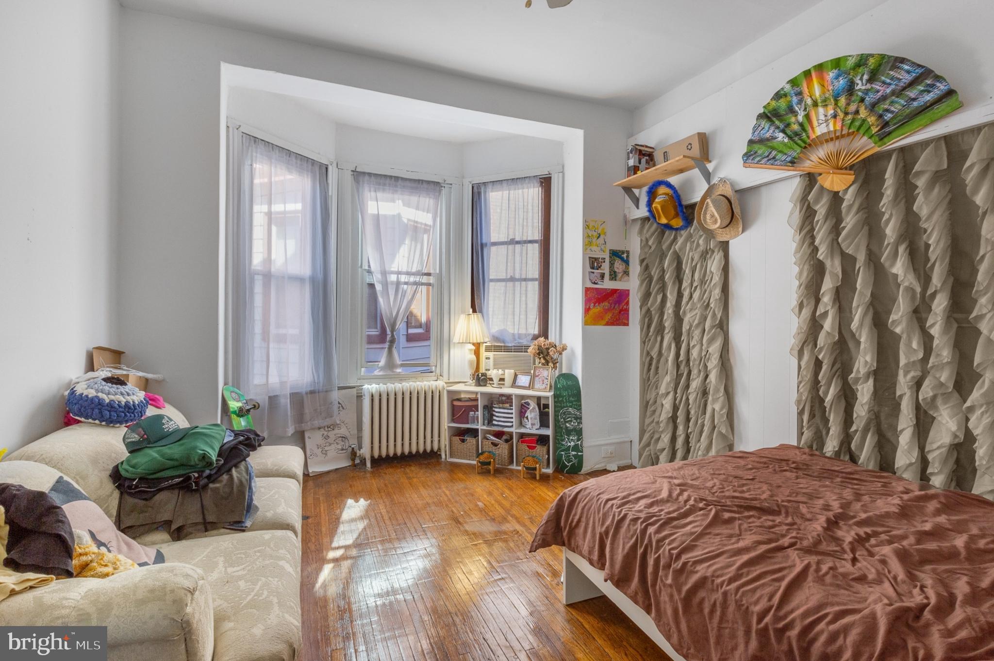 SQUIRREL HILL - Residential Lease