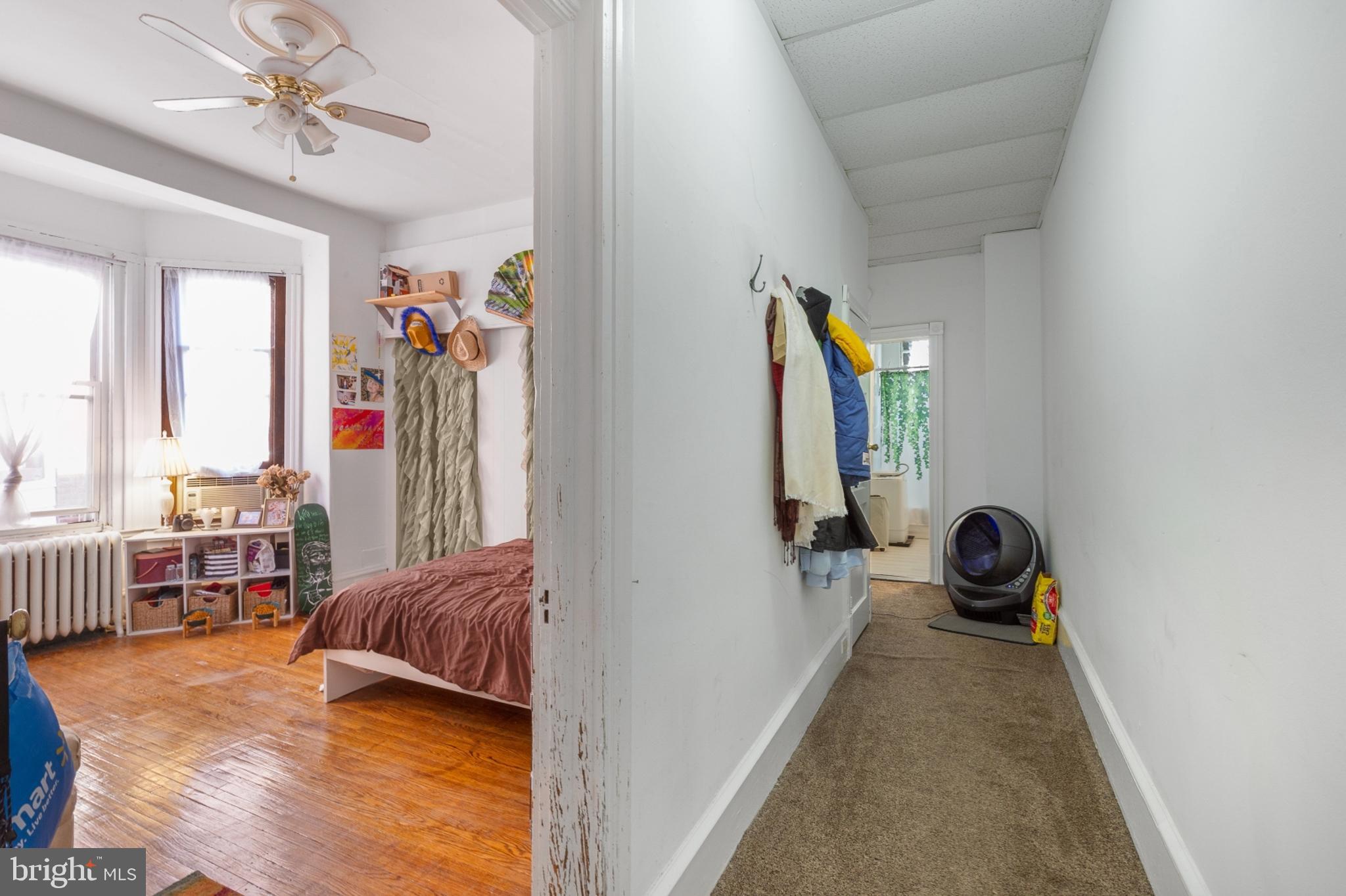 SQUIRREL HILL - Residential Lease