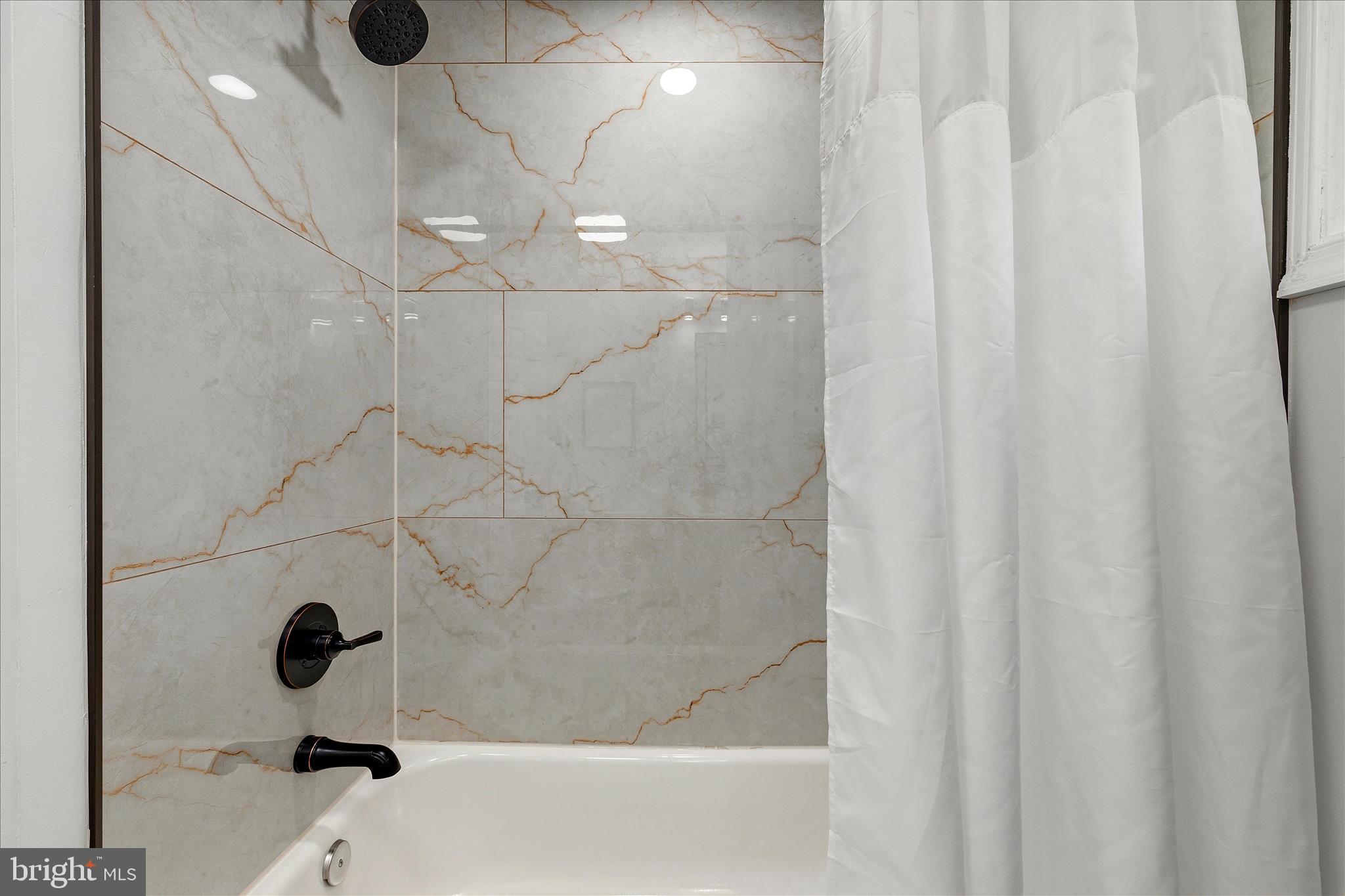 SILLERY BAY - Residential