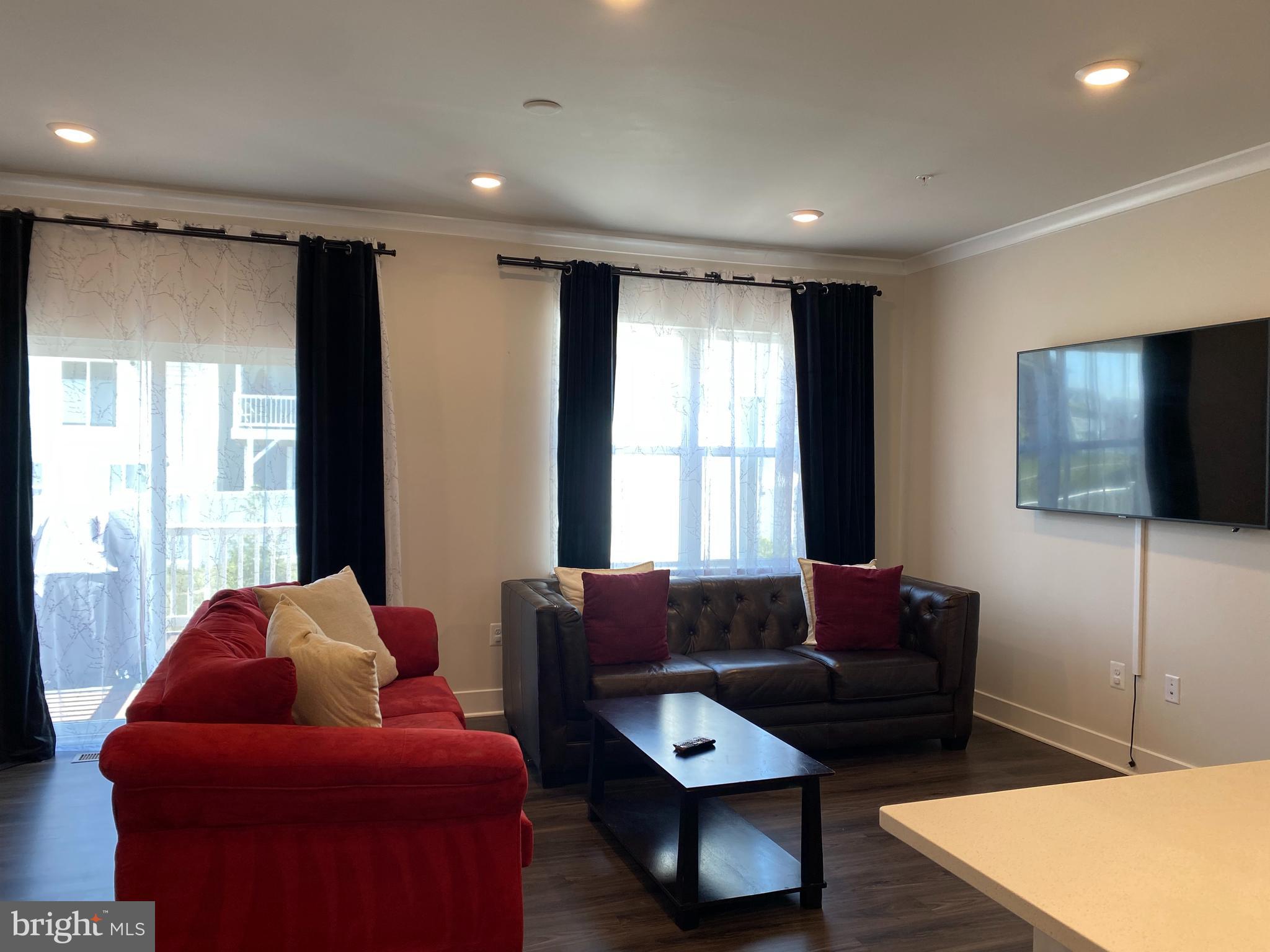 ST CHARLES SUB - Residential Lease