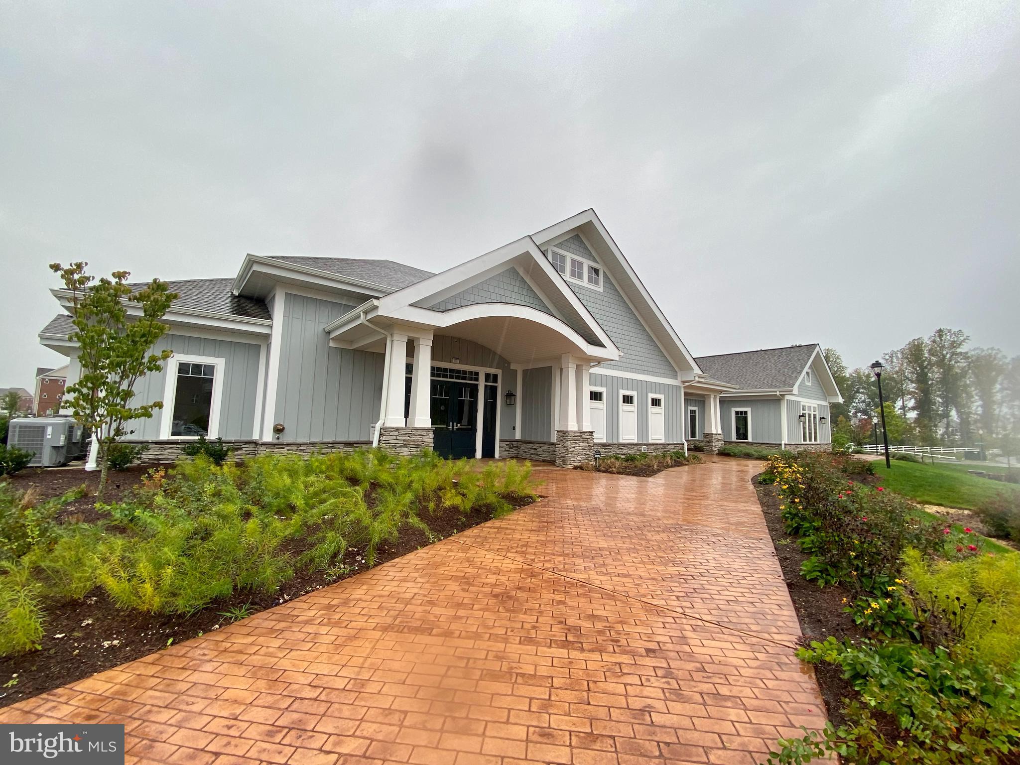 ST CHARLES SUB - Residential Lease