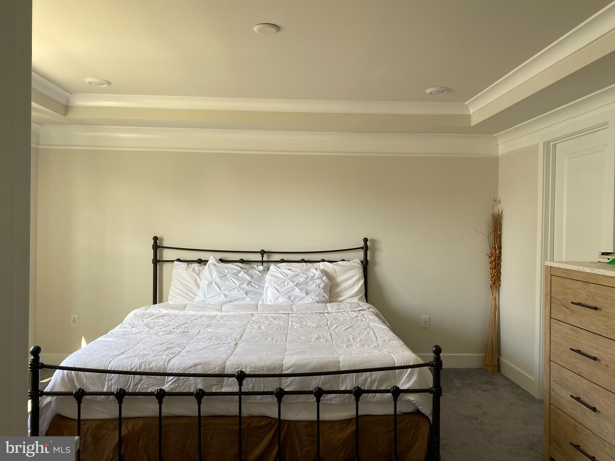 ST CHARLES SUB - Residential Lease