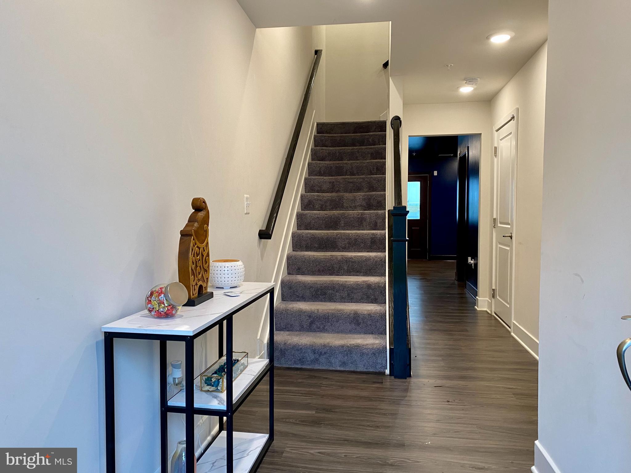 ST CHARLES SUB - Residential Lease