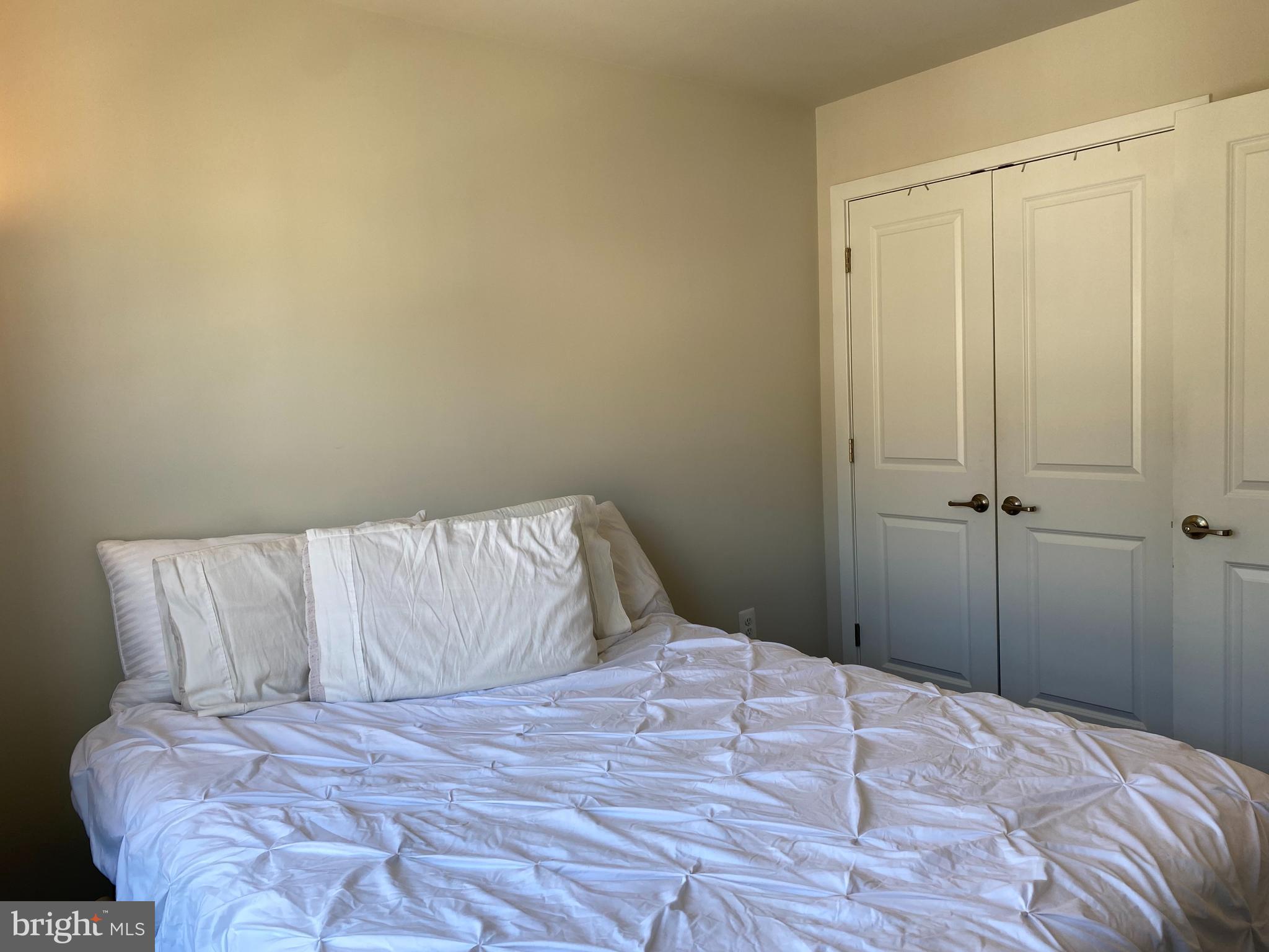 ST CHARLES SUB - Residential Lease