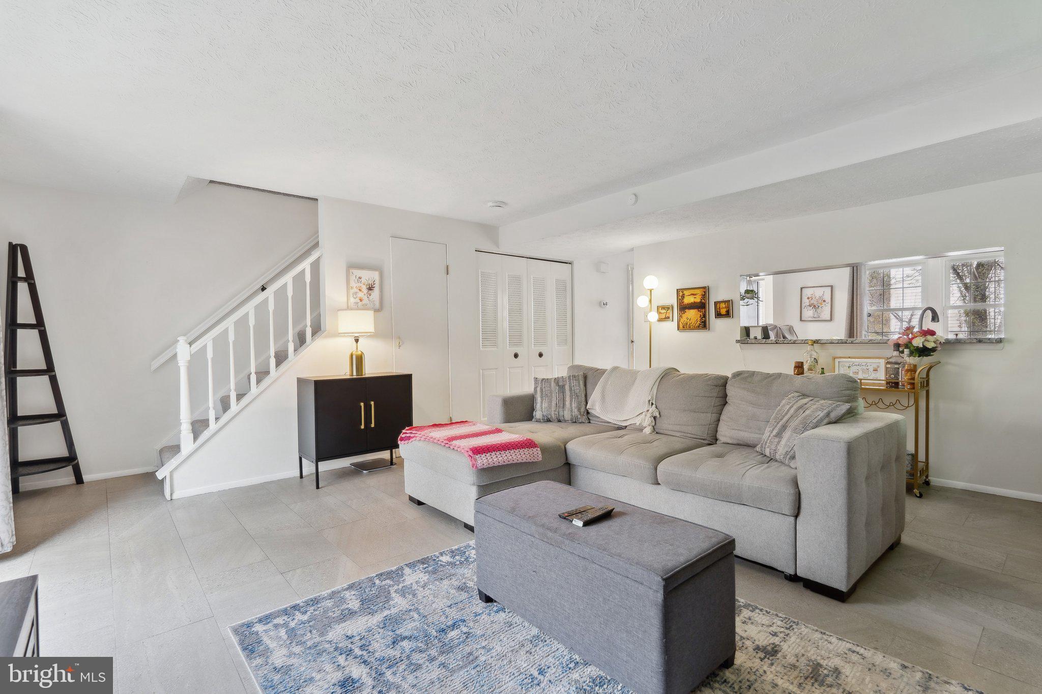 GUNNERS LAKE VILLAGE - Residential