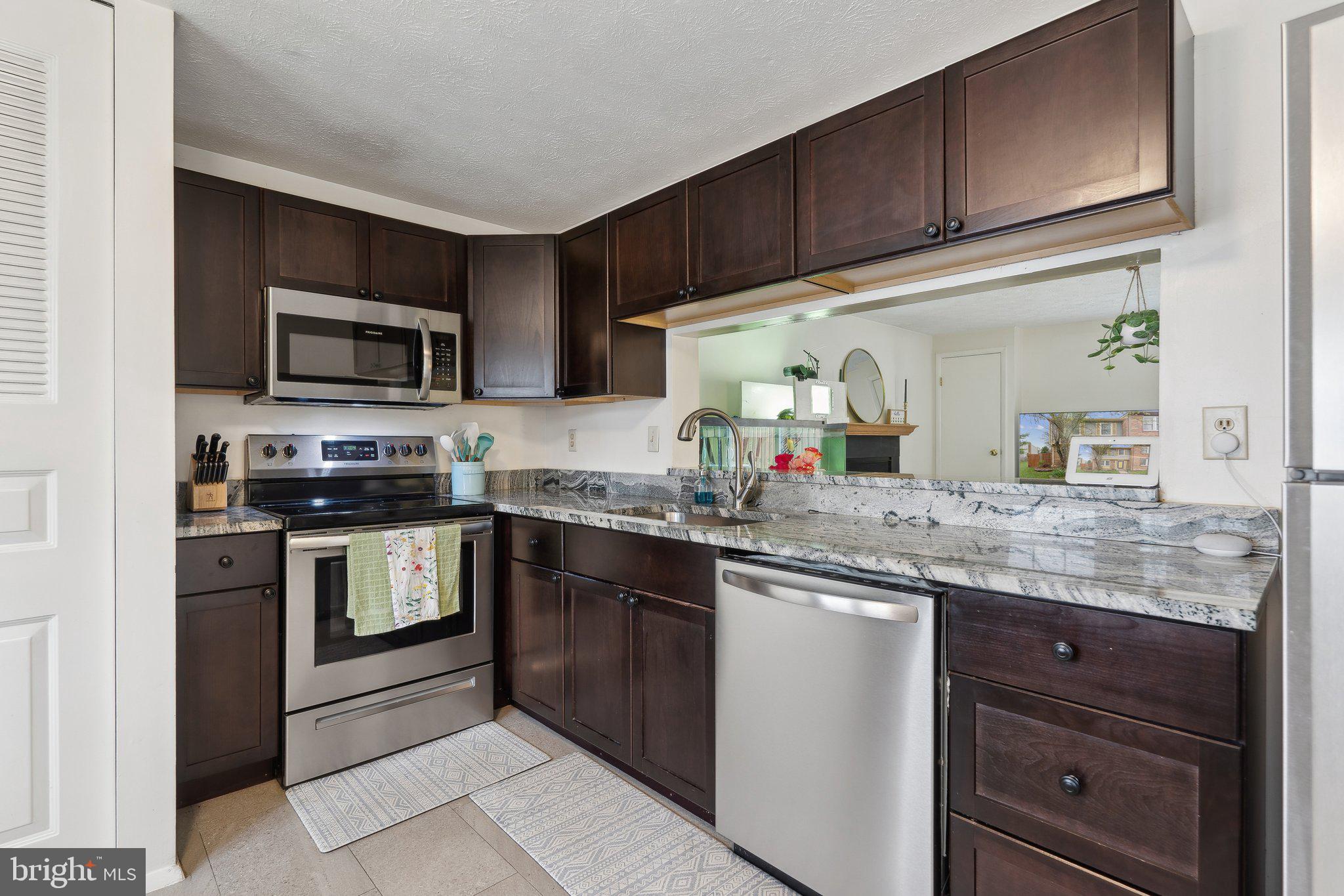 GUNNERS LAKE VILLAGE - Residential