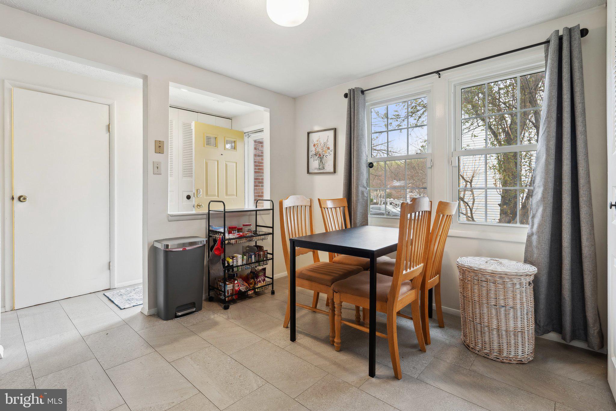 GUNNERS LAKE VILLAGE - Residential