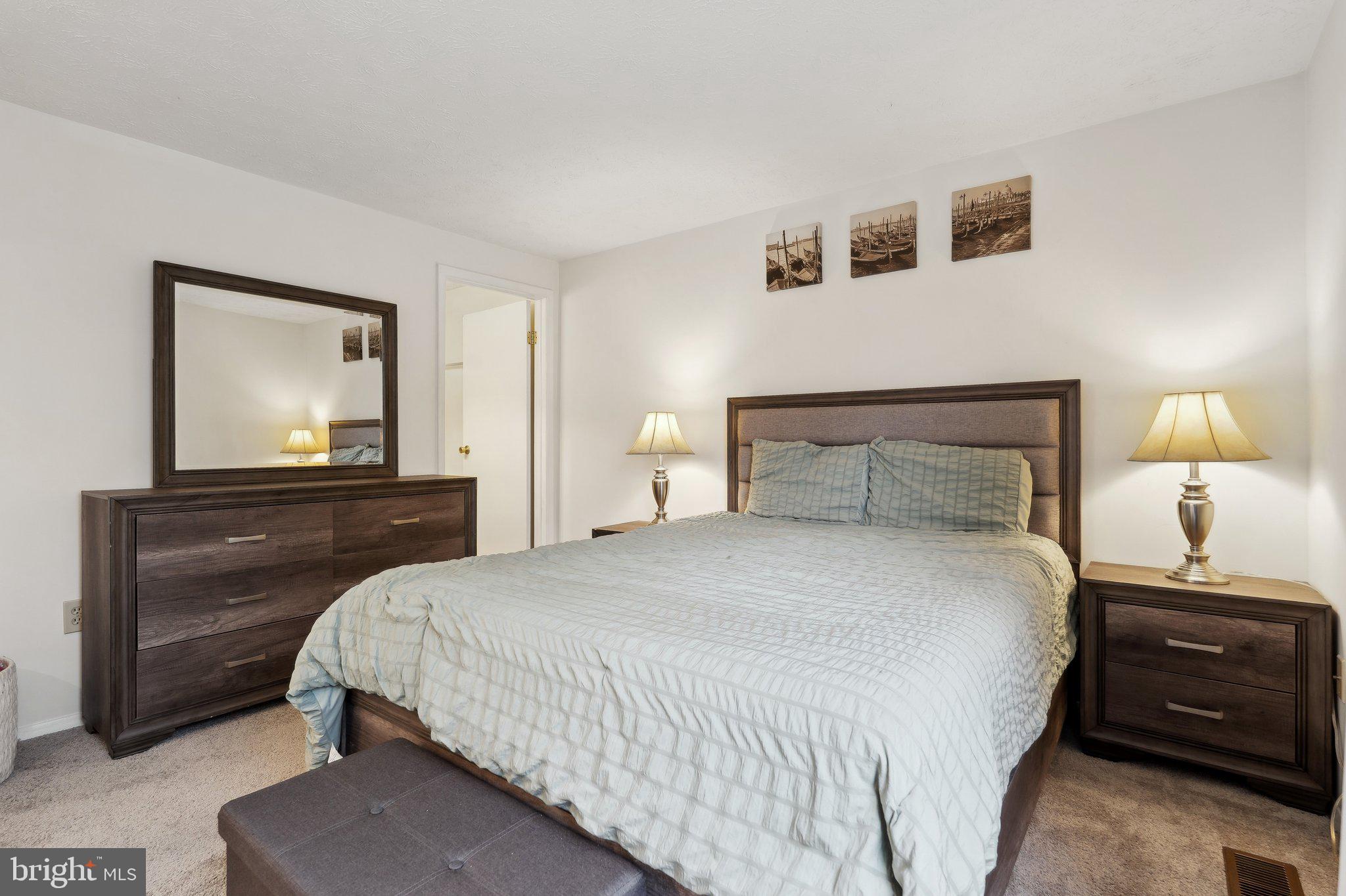 GUNNERS LAKE VILLAGE - Residential