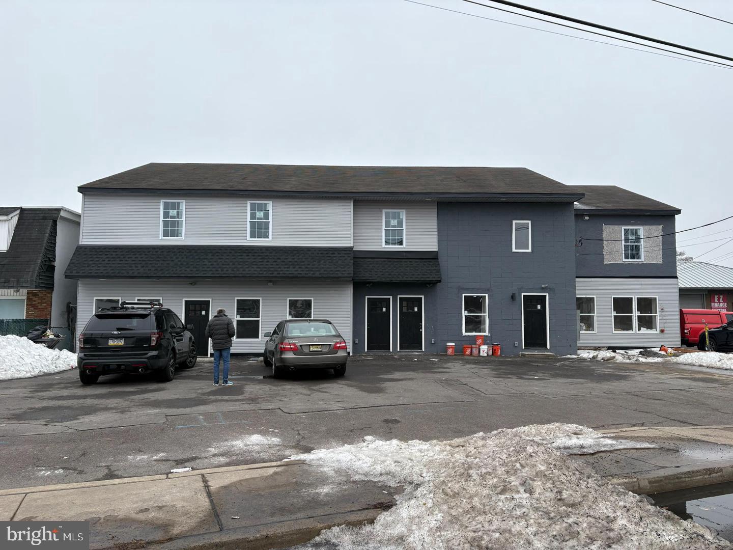 7404 BRISTOL PIKE 1