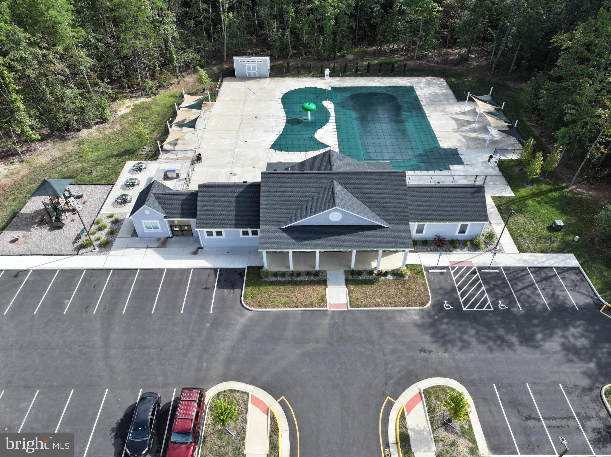 18323 CONGRESSIONAL CIRCLE