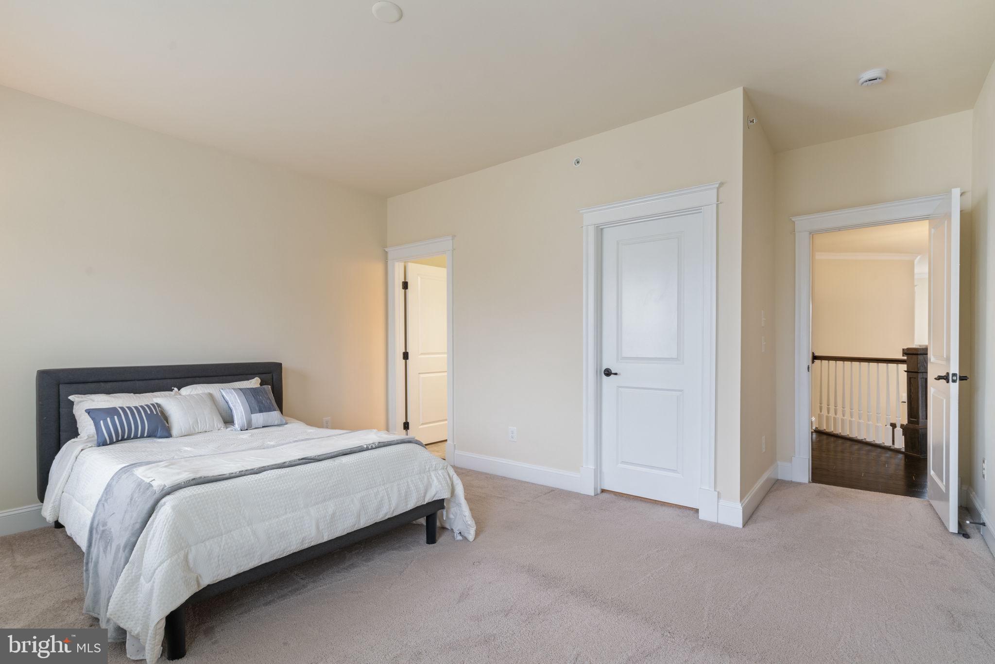 POTOMAC SHORES - Residential