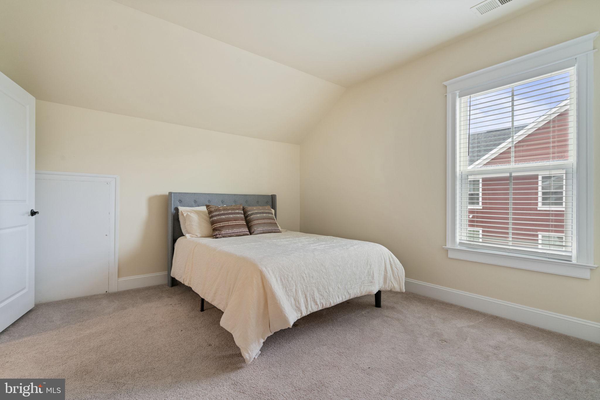 POTOMAC SHORES - Residential