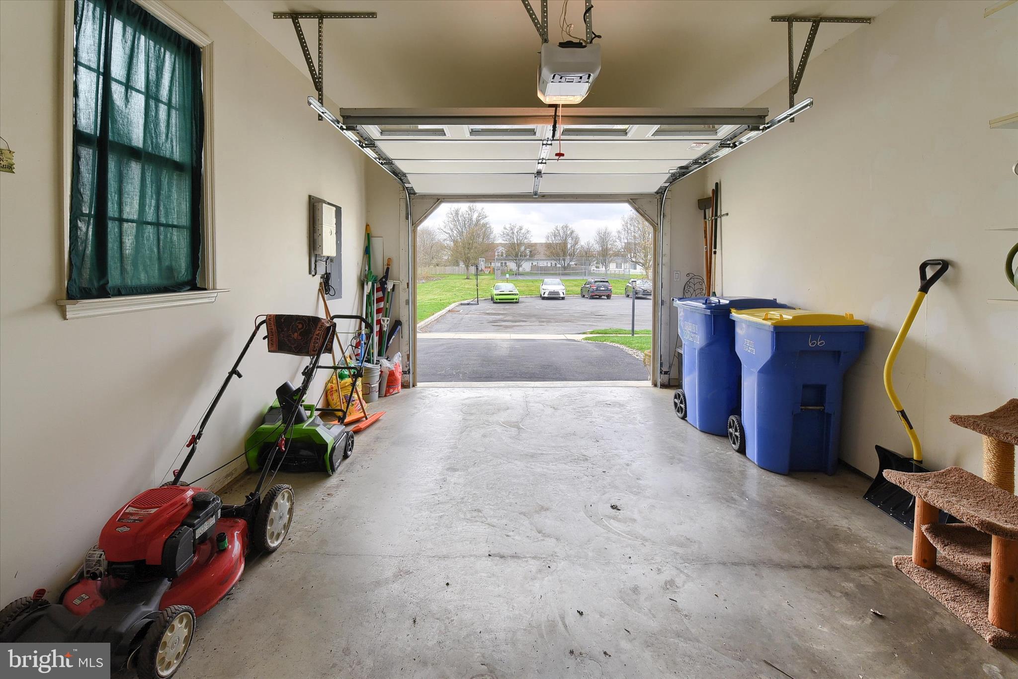 SOUTHFIELD CROSSING - Residential