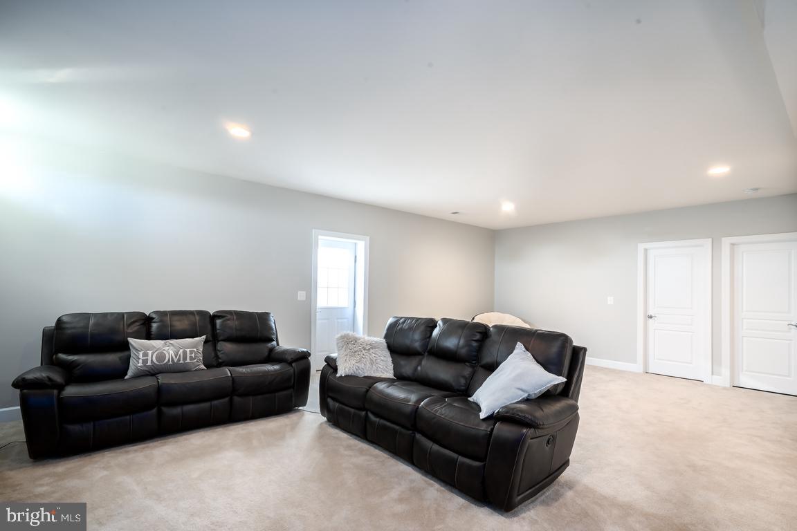 HISTORIC SELMA ESTATES - Residential