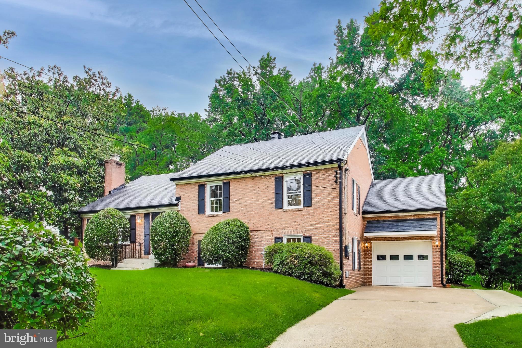 1400 WAKE FOREST DRIVE