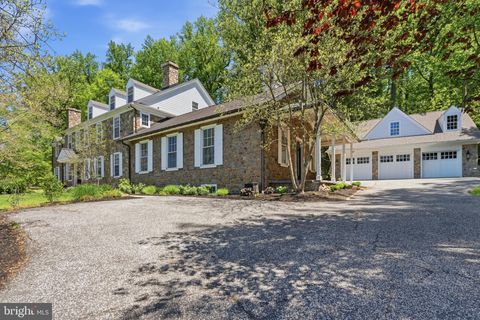 Photo of 959 Garrett Mill Road, NEWTOWN SQUARE, PA 19073 (MLS # PACT2125520)