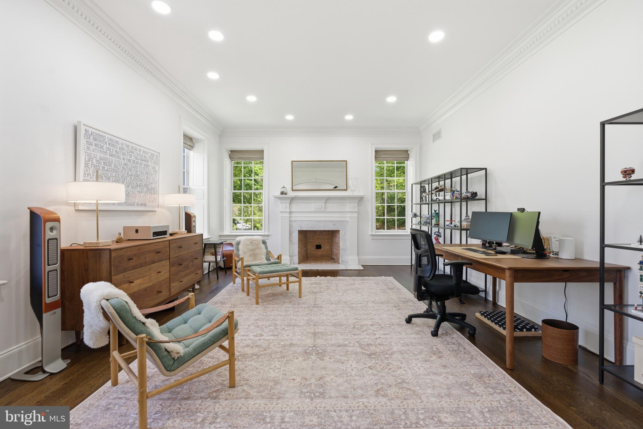 RADNOR HUNT - Residential