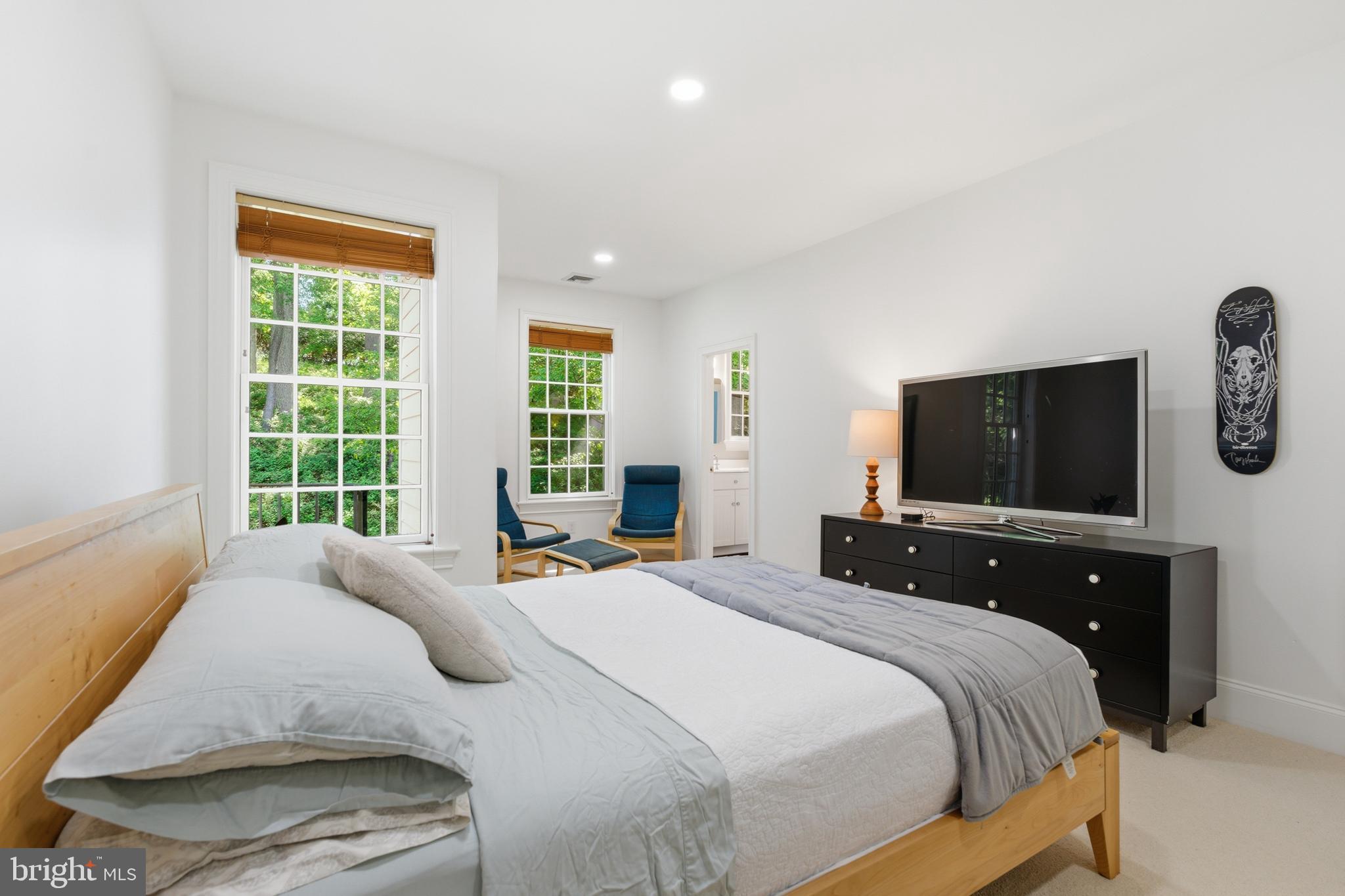 RADNOR HUNT - Residential
