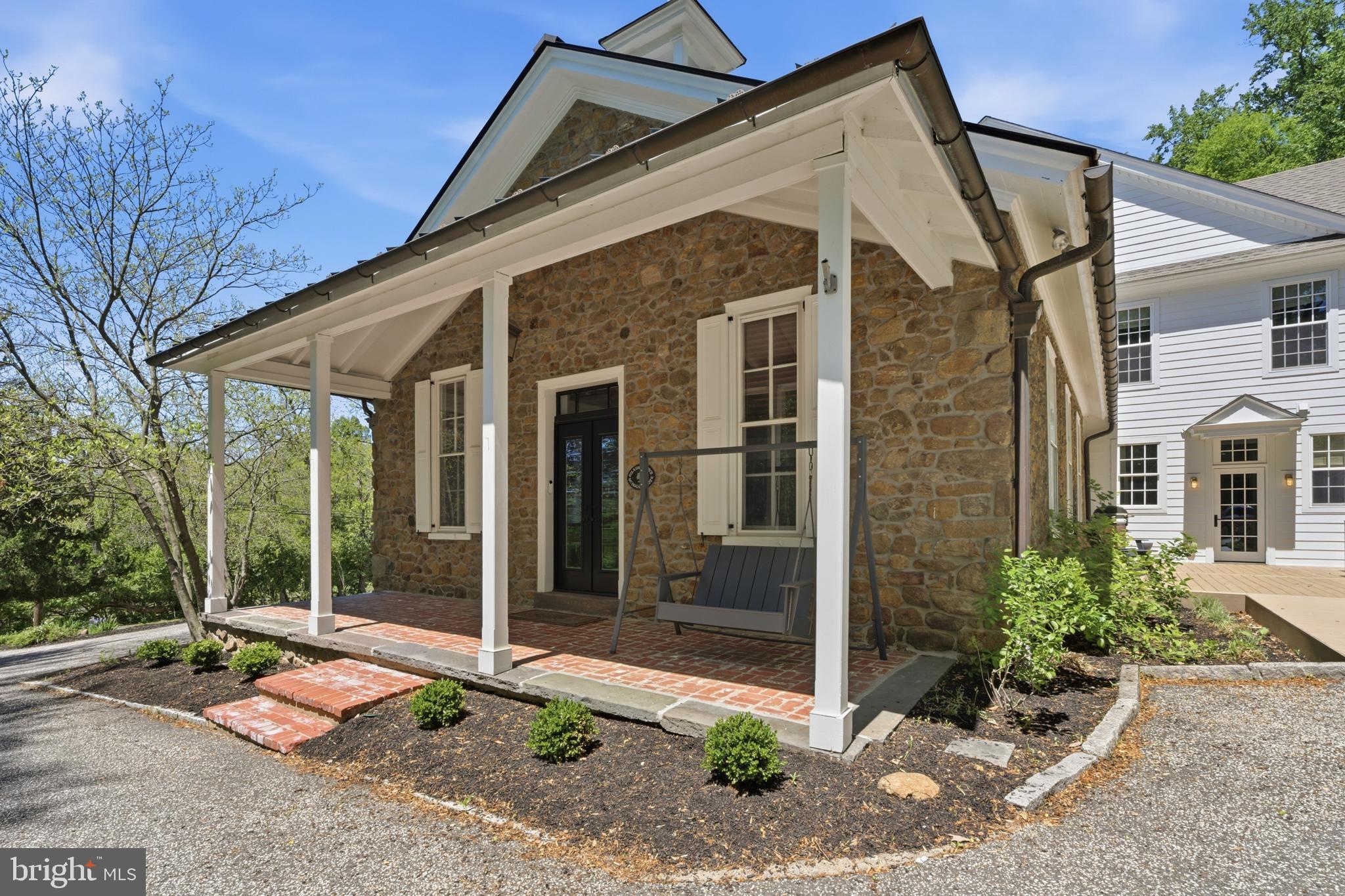 RADNOR HUNT - Residential