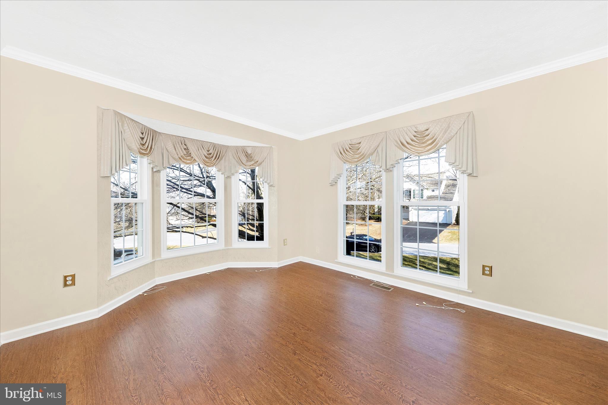 CAMBRIDGE FARMS - Residential