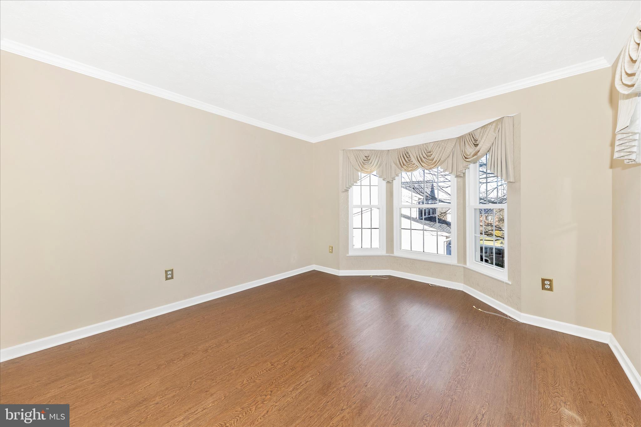 CAMBRIDGE FARMS - Residential