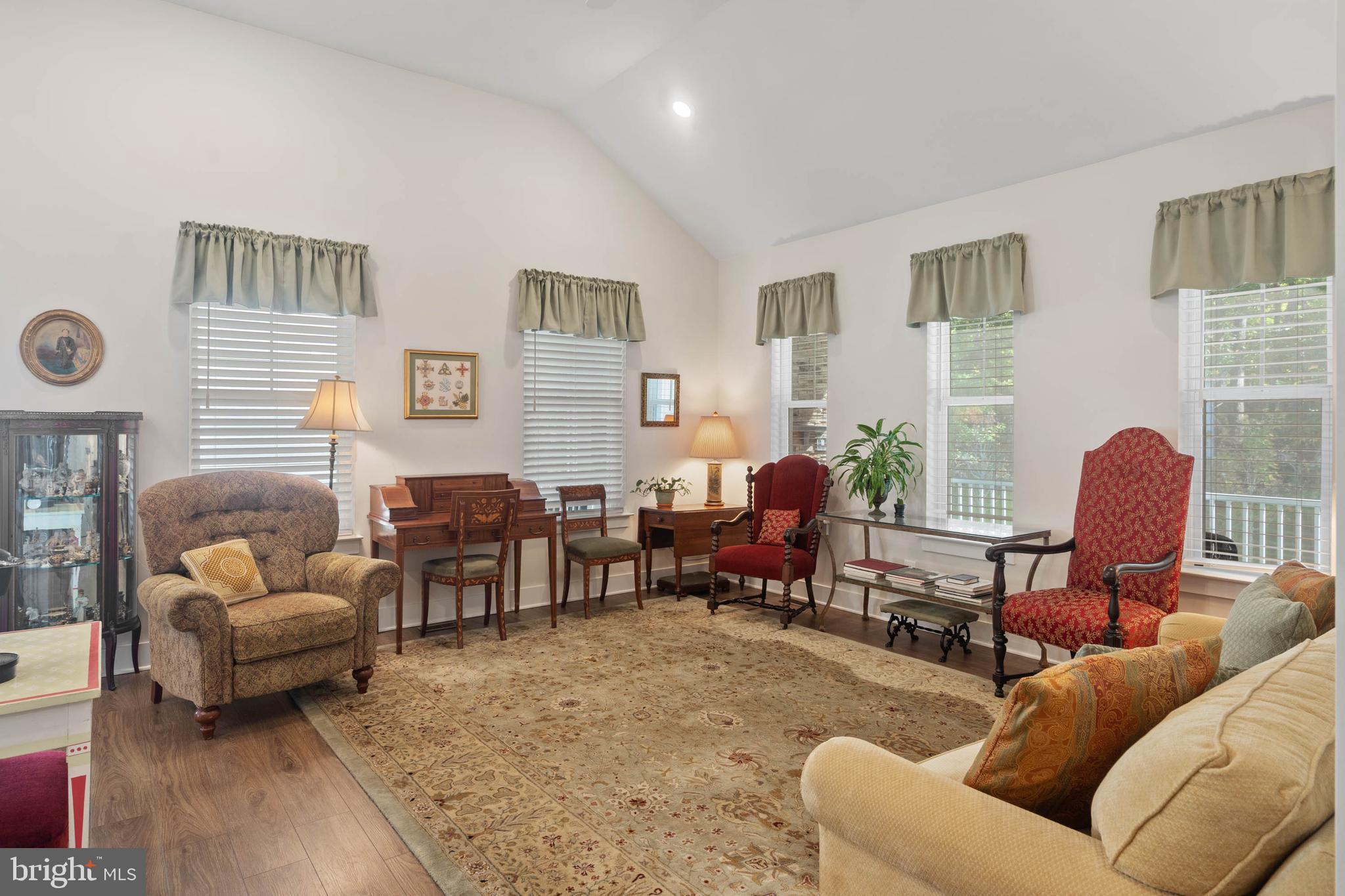 HAWTHORNE - Residential