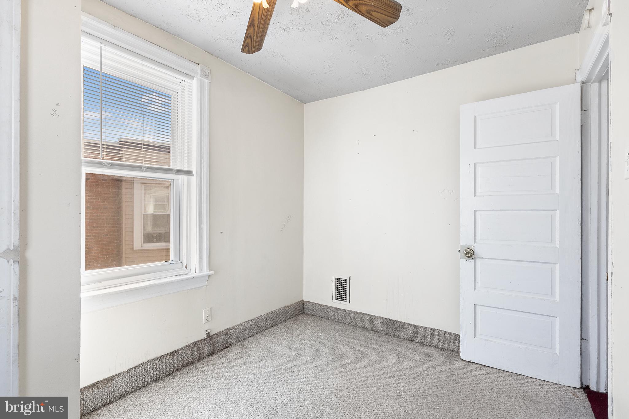 CLIFTON HEIGHTS - Residential