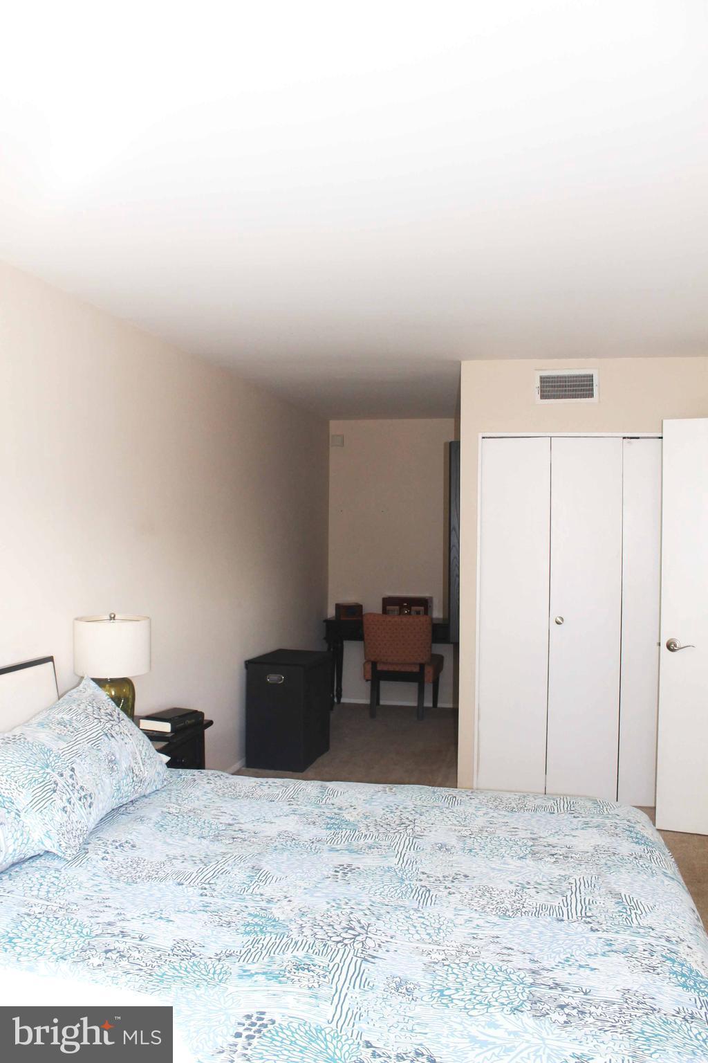 FALLS PLAZA - Residential