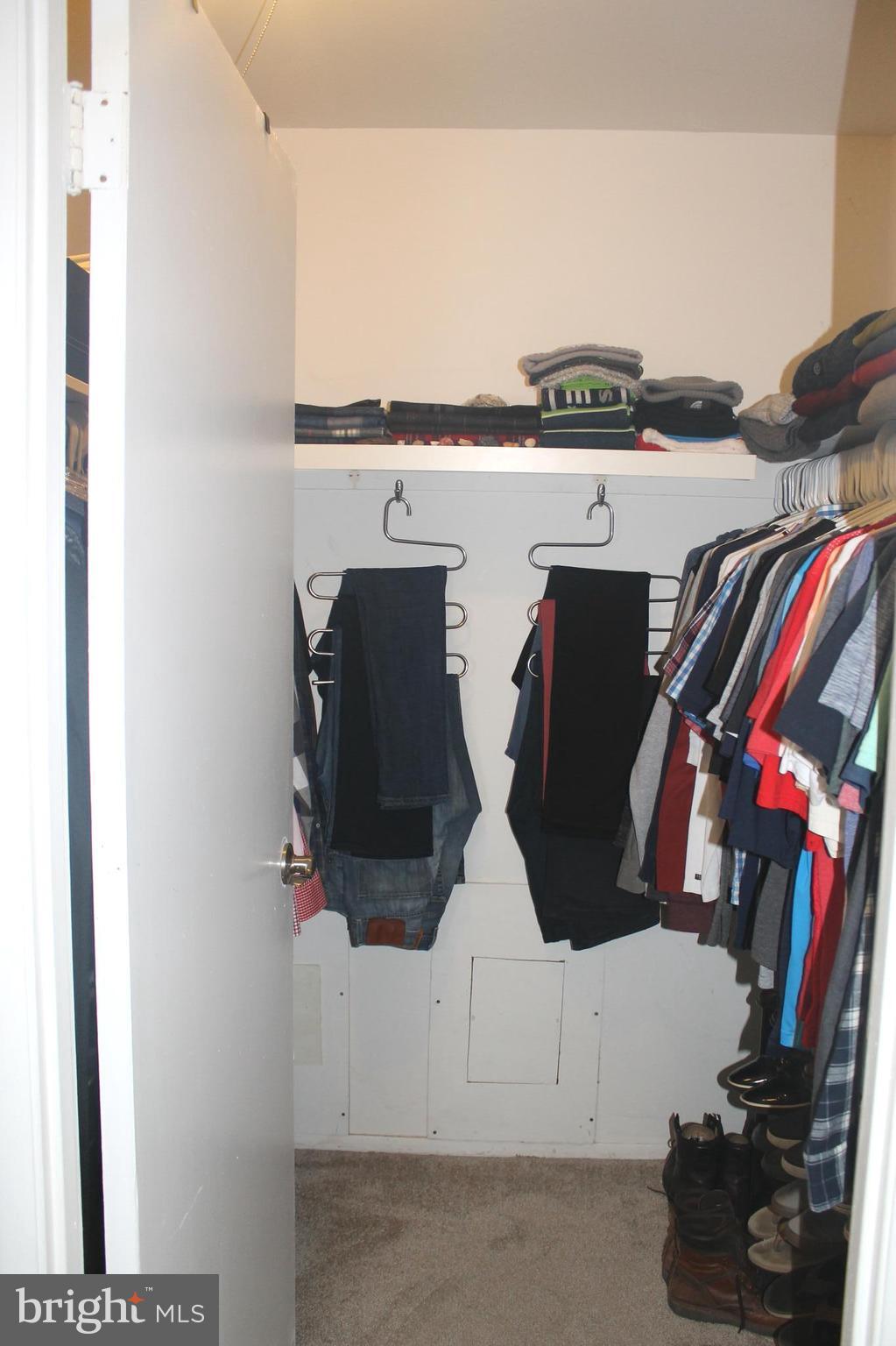 FALLS PLAZA - Residential