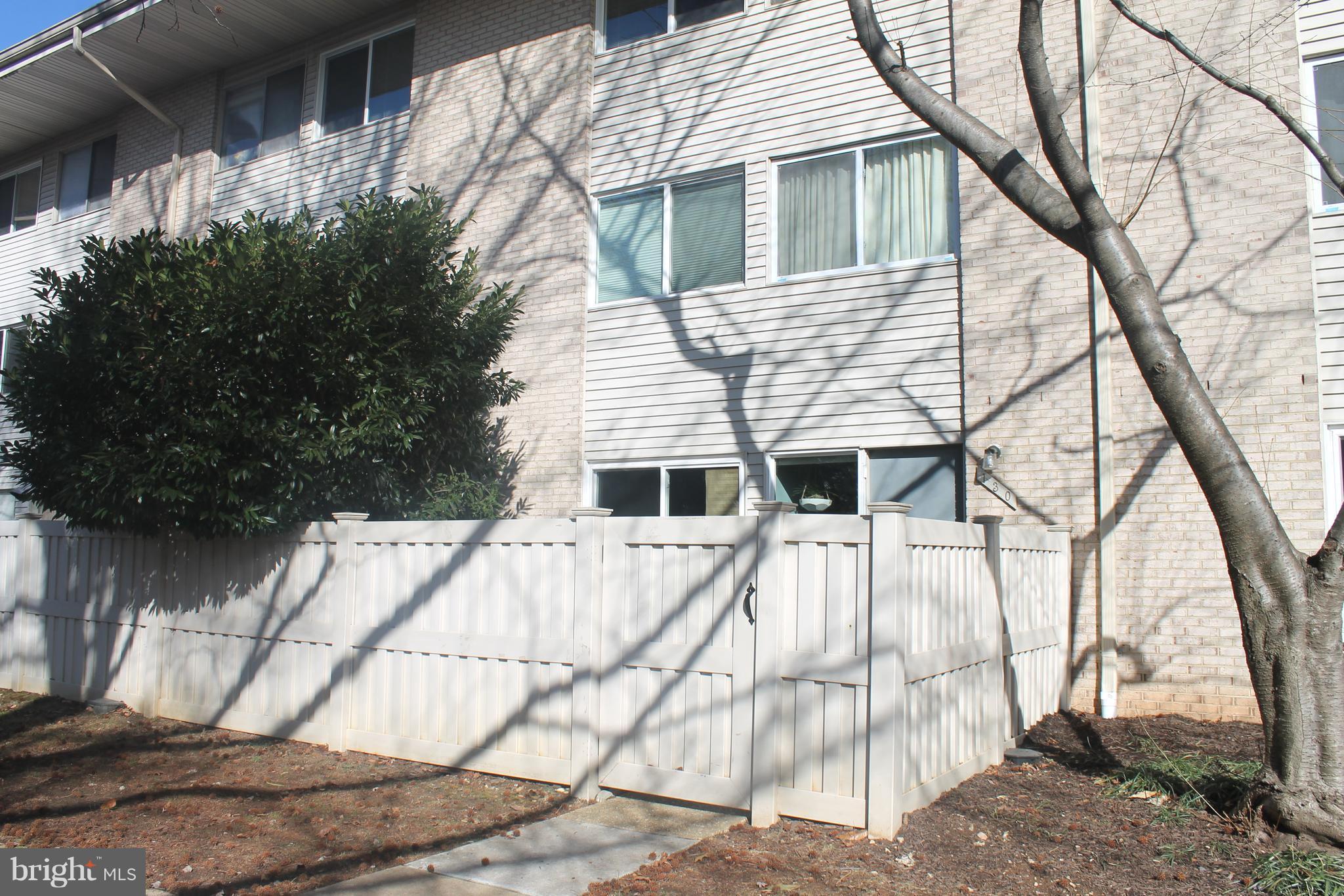 FALLS PLAZA - Residential