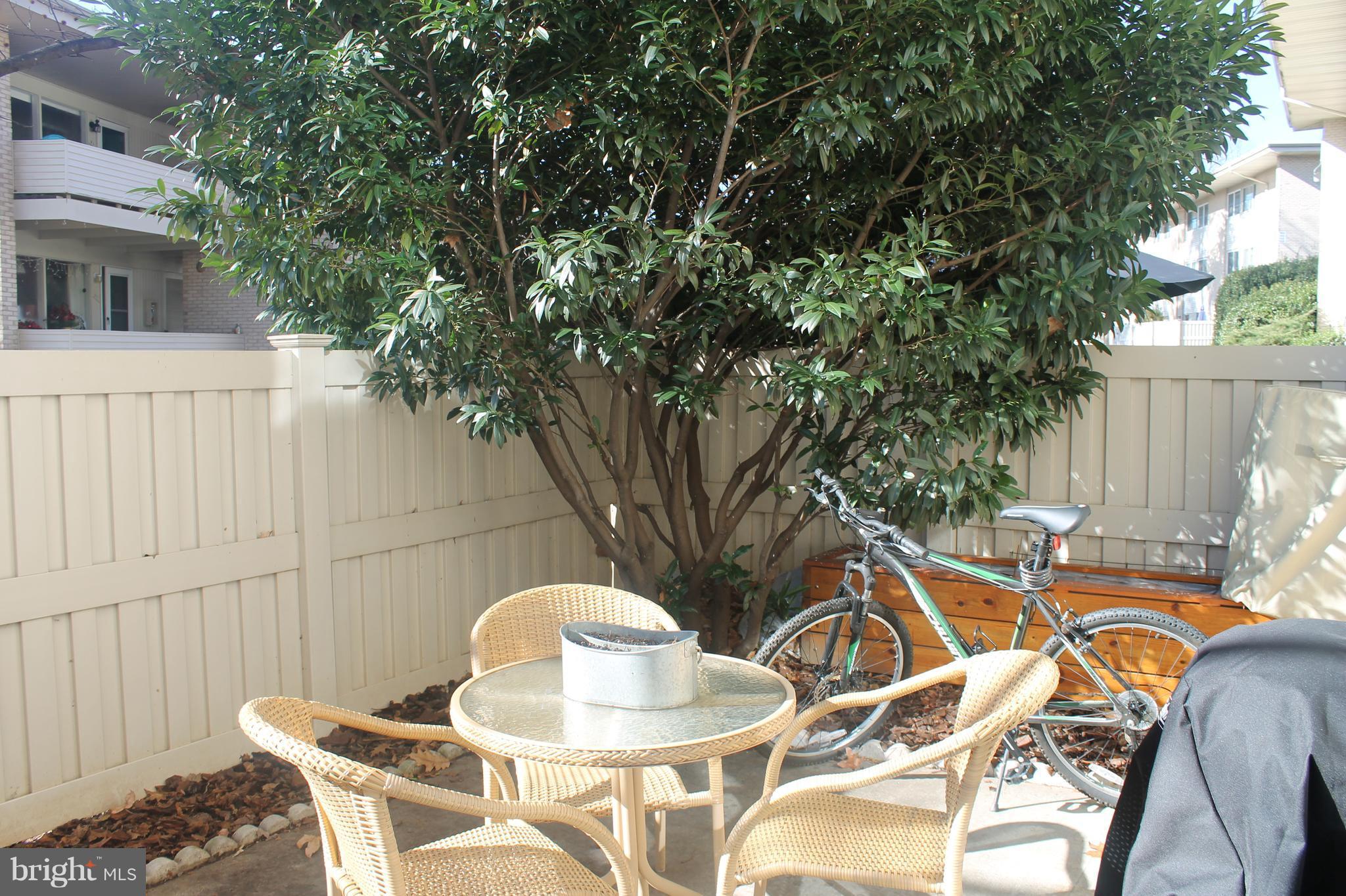 FALLS PLAZA - Residential