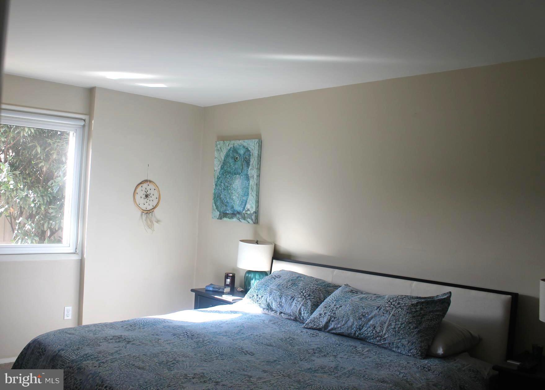 FALLS PLAZA - Residential