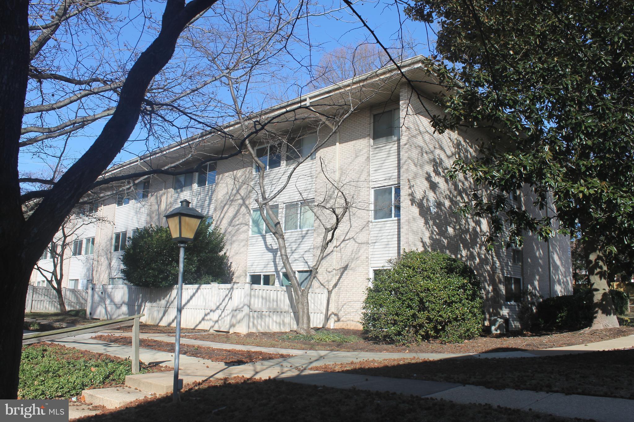 FALLS PLAZA - Residential