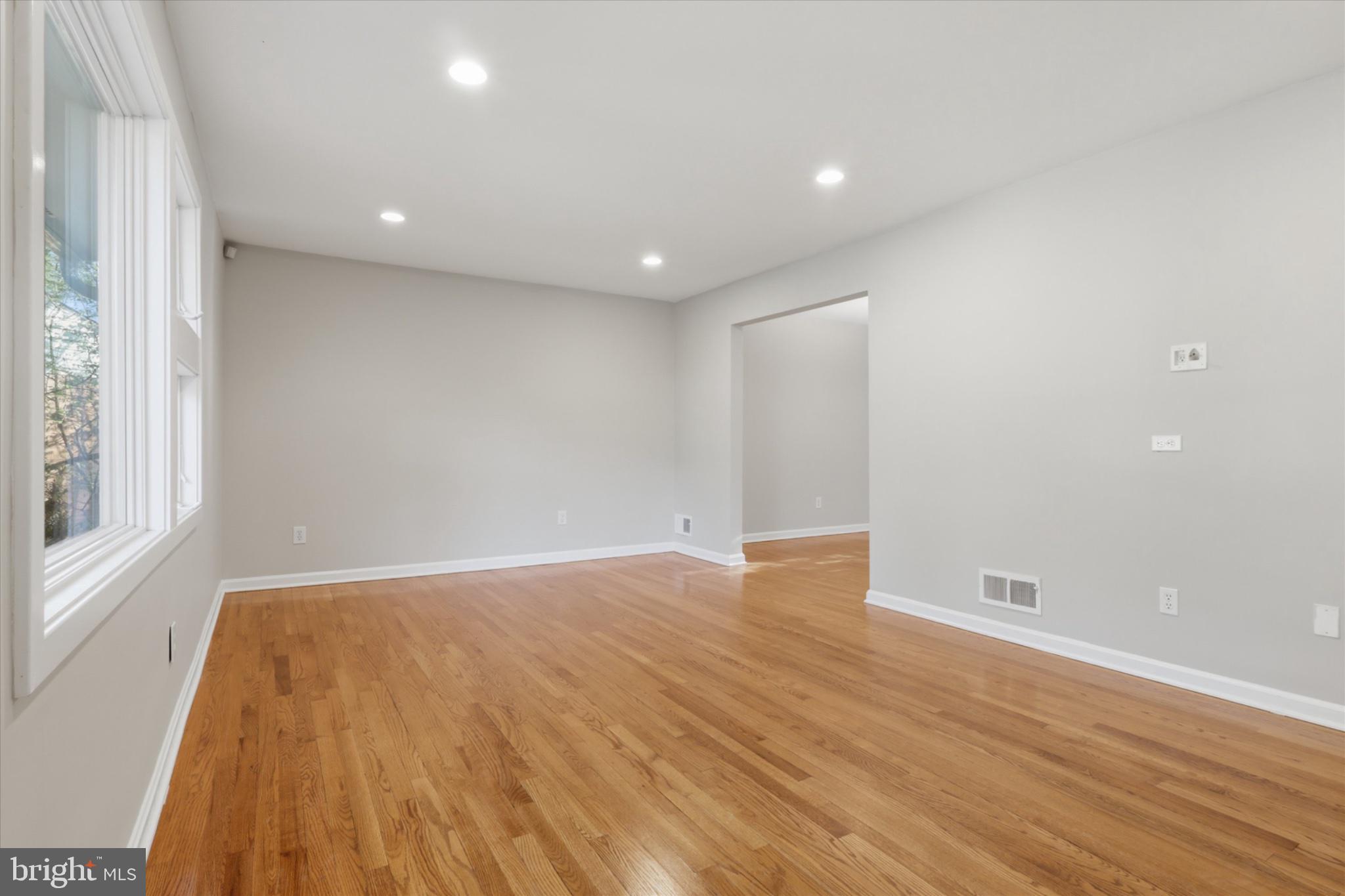 WOODHAVEN - Residential