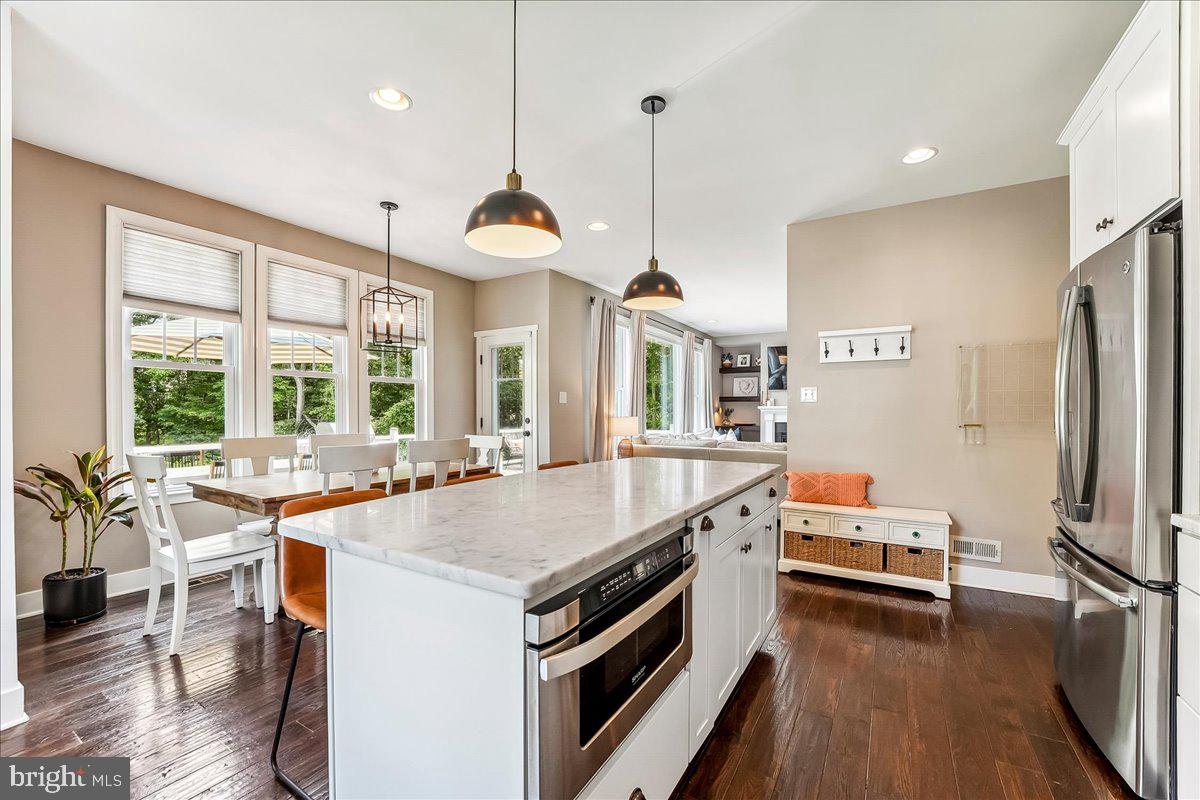 LAUGHEAD LANE - Residential