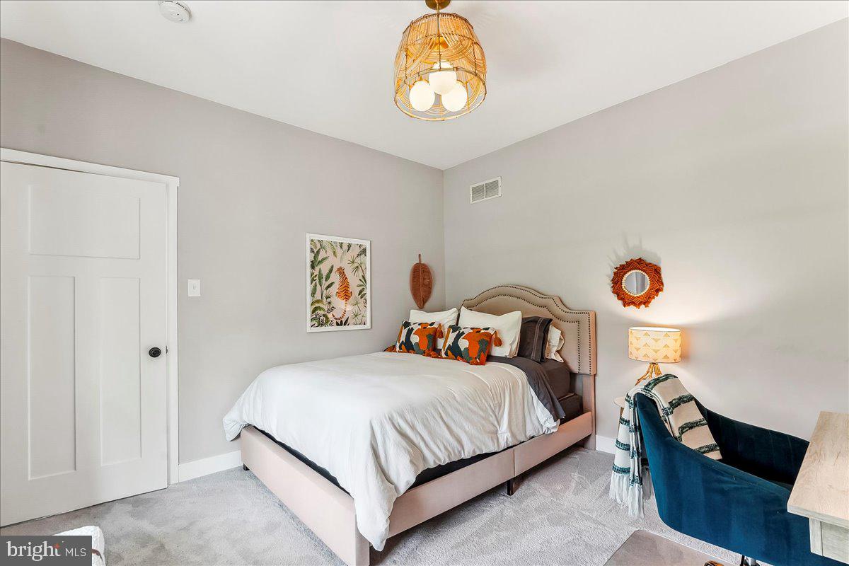 LAUGHEAD LANE - Residential