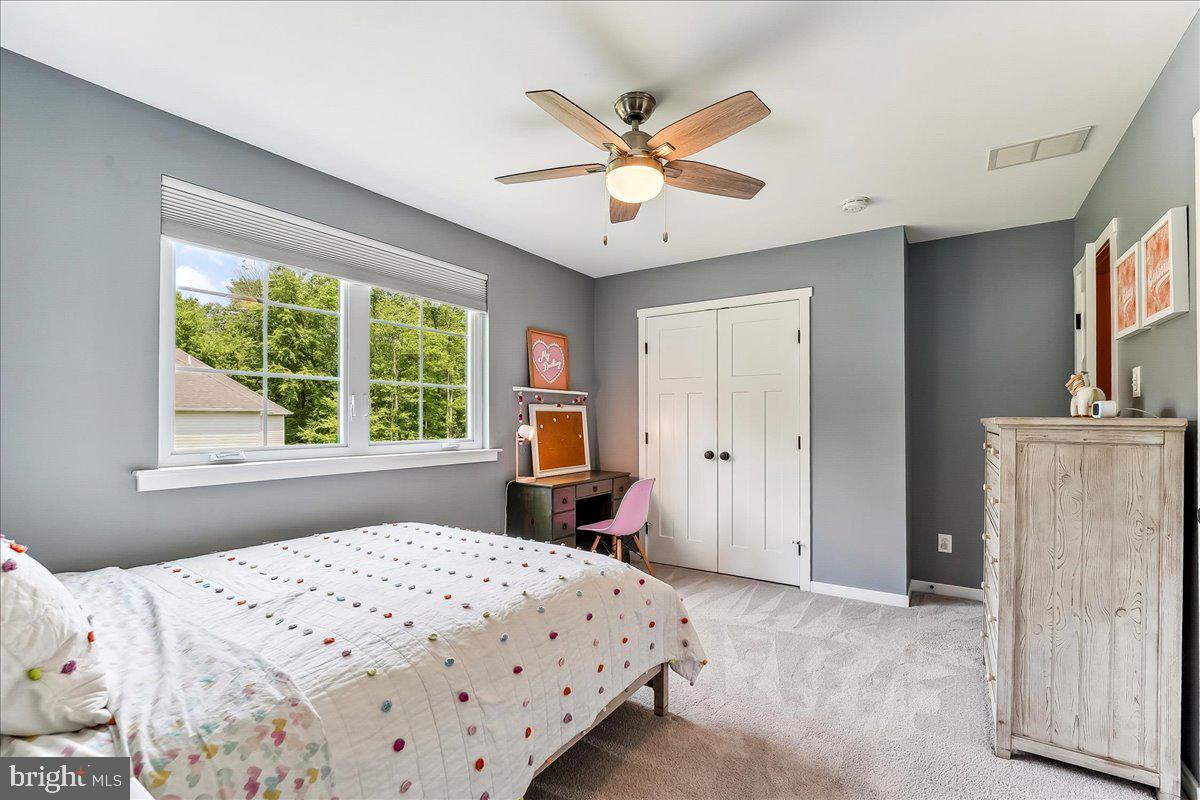 LAUGHEAD LANE - Residential