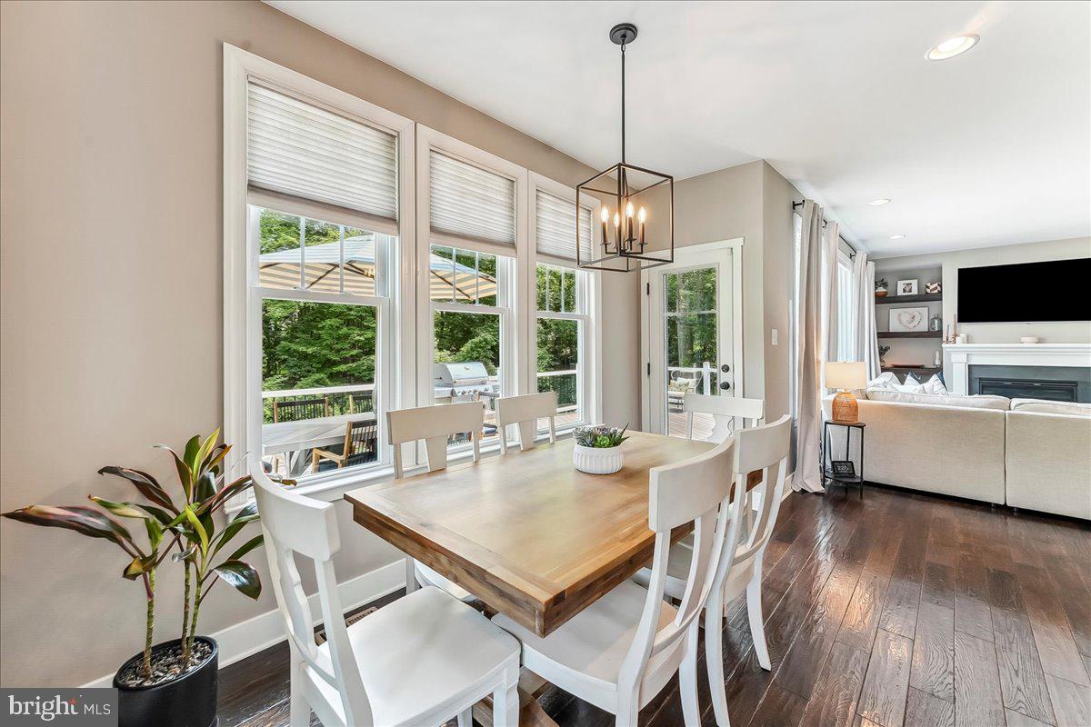 LAUGHEAD LANE - Residential