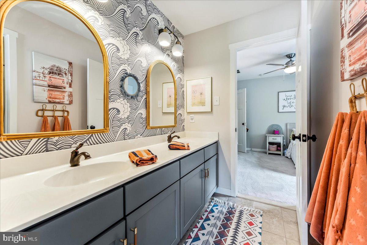 LAUGHEAD LANE - Residential