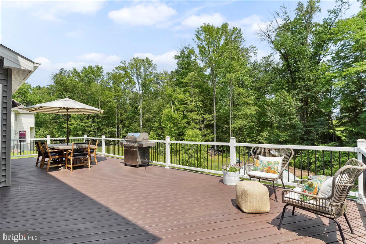 LAUGHEAD LANE - Residential