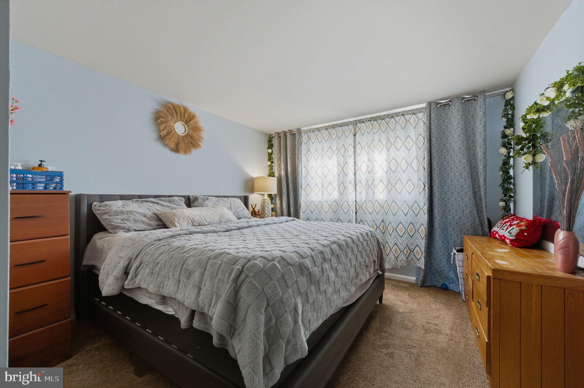 TOWNE POINT - Residential