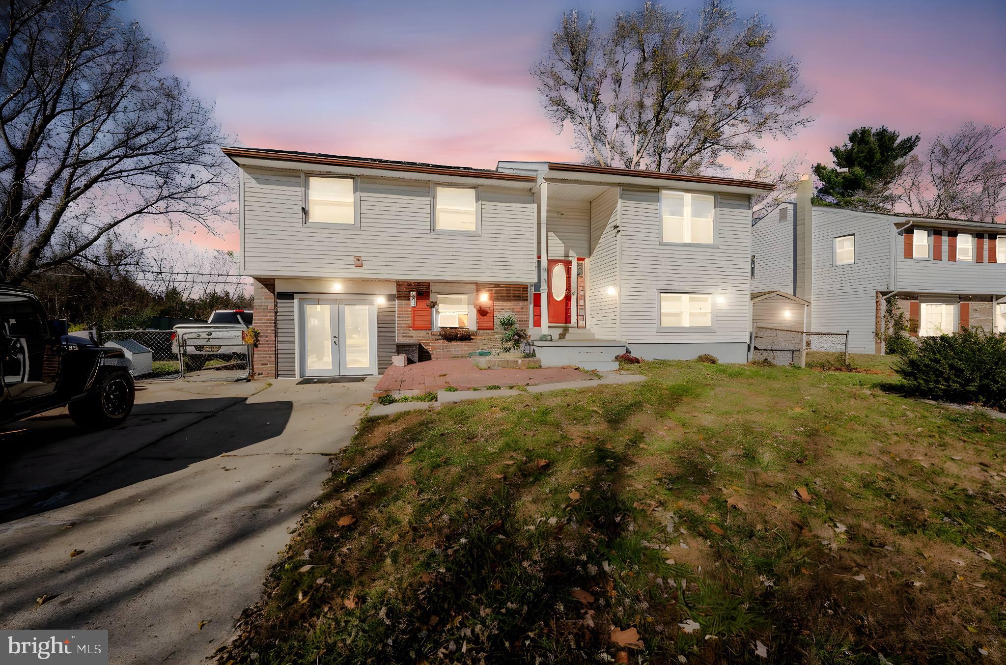 TOWNE POINT - Residential